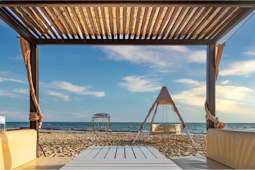 Beach Bar