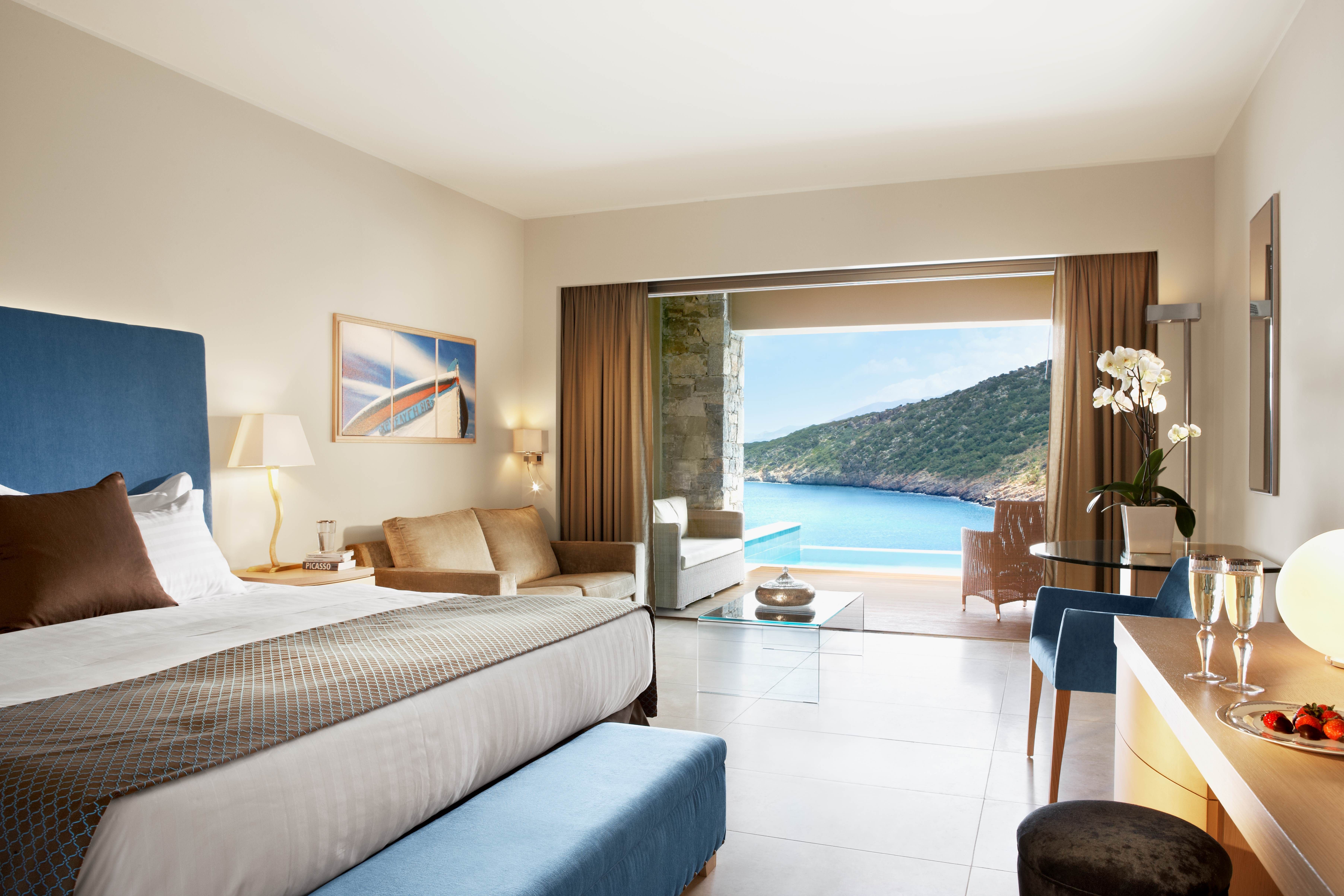 DELUXE ROOM SEA VIEW WITH INDIVIDUAL POOL SNG USE