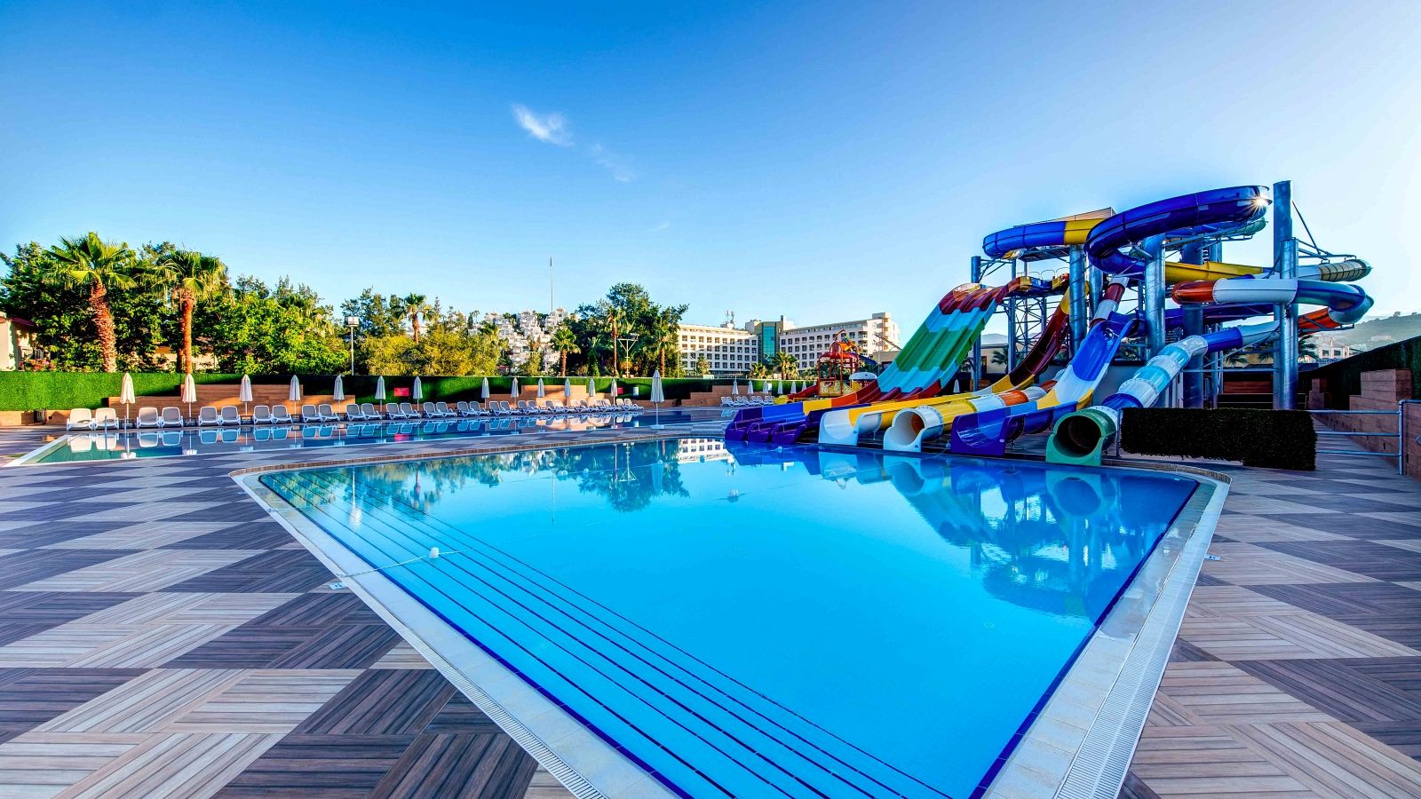 Piscina deschisă