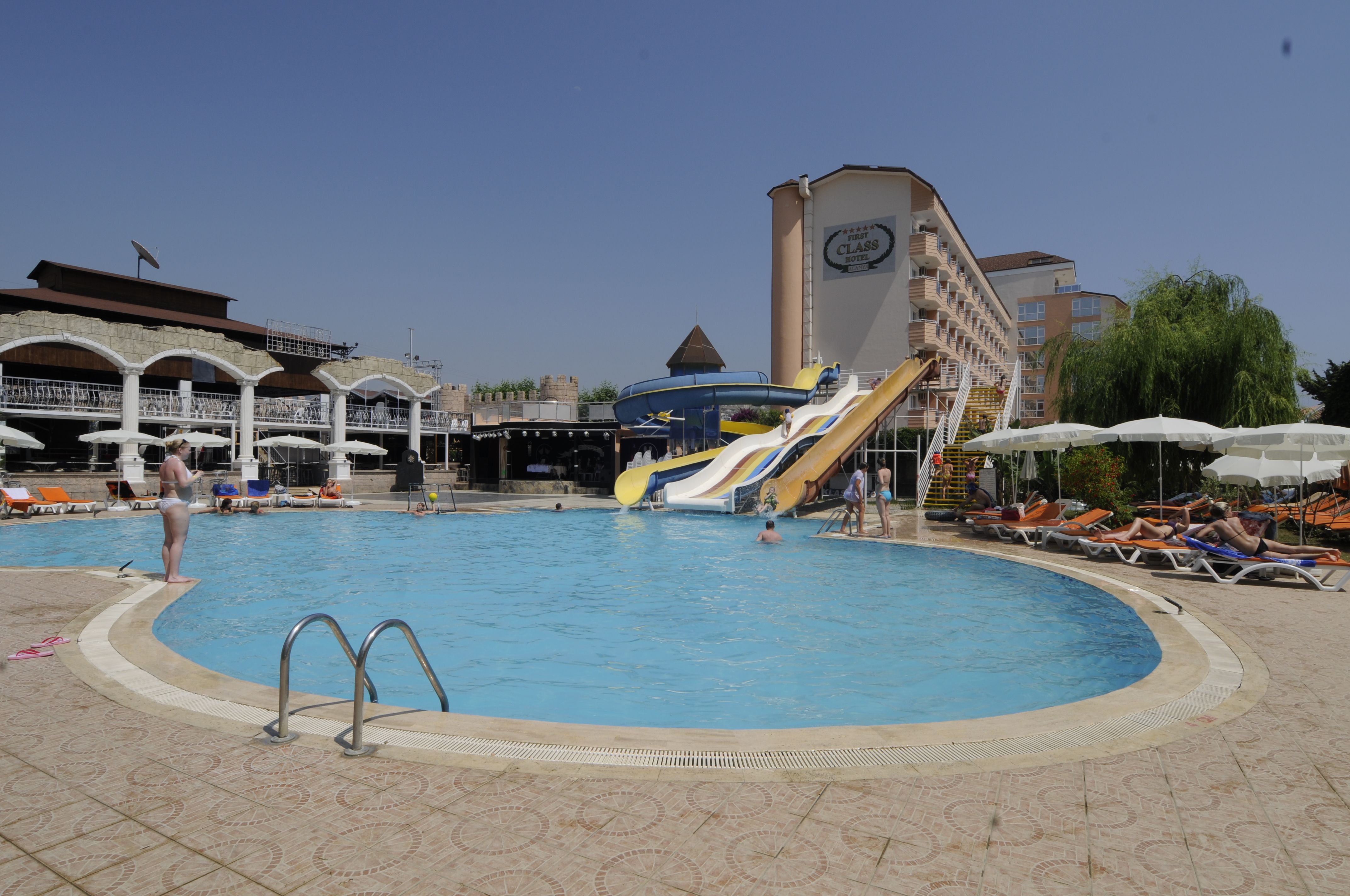 Piscina deschisă