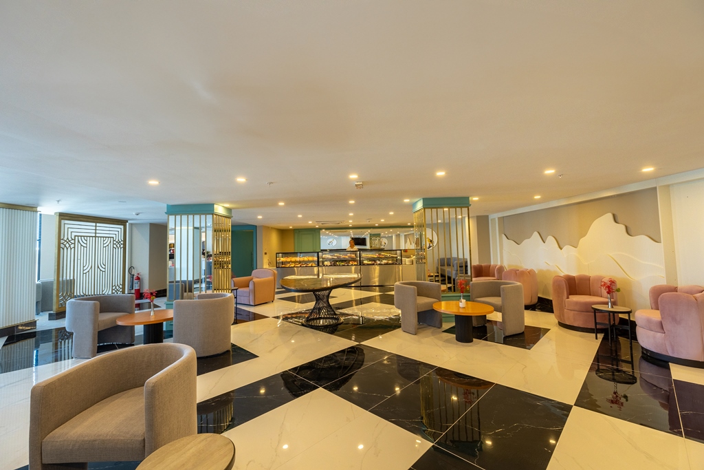 Gourmet Main Restaurant