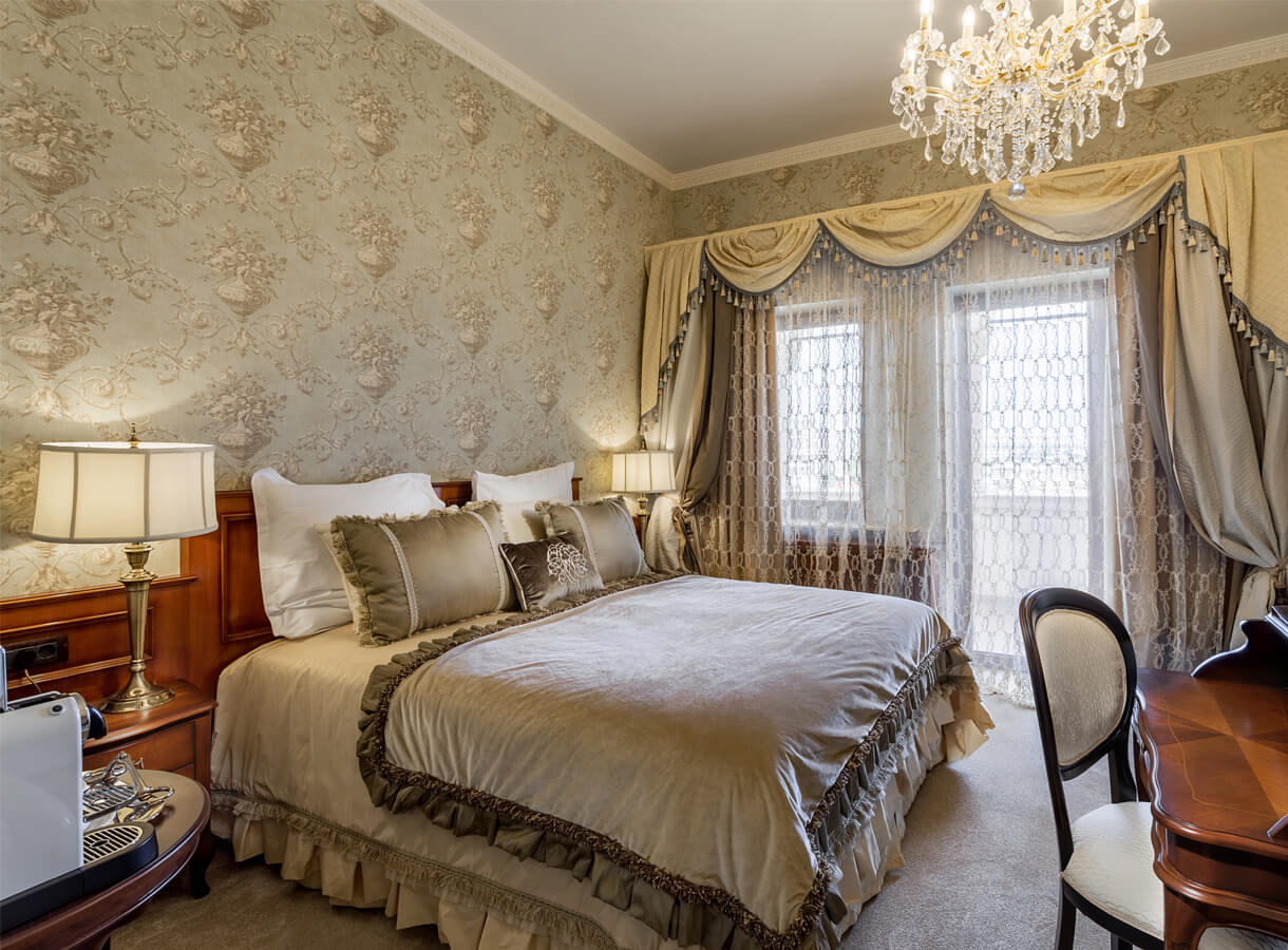 Deluxe Chic Room with Parliament View 