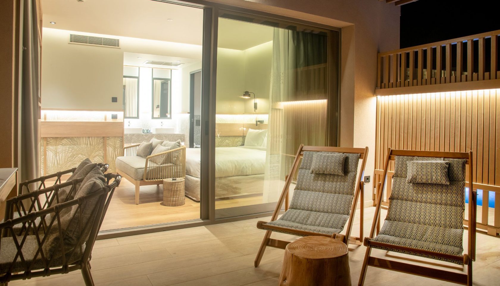 Classic Double Room Garden View with Pool Access