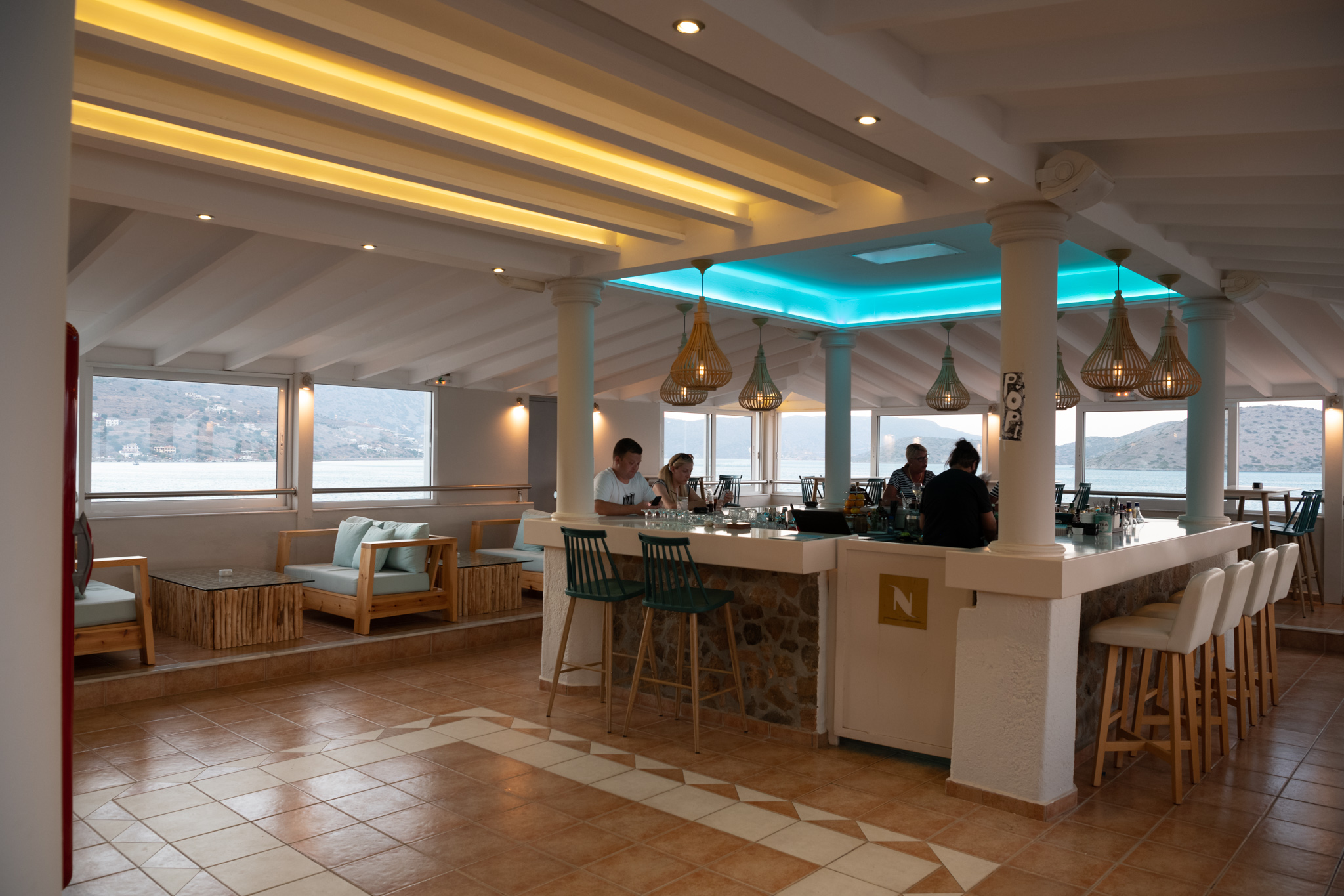 SKY COCKTAIL BAR
