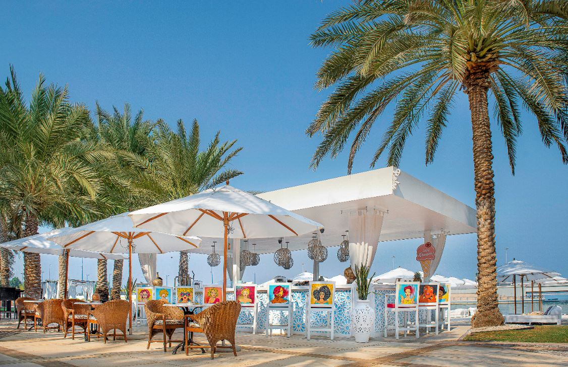 Pool Bar