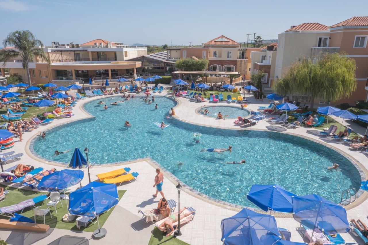 Piscina deschisă