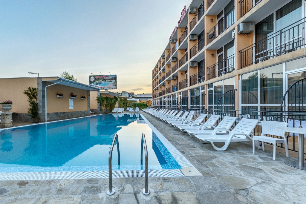 Piscina deschisă
