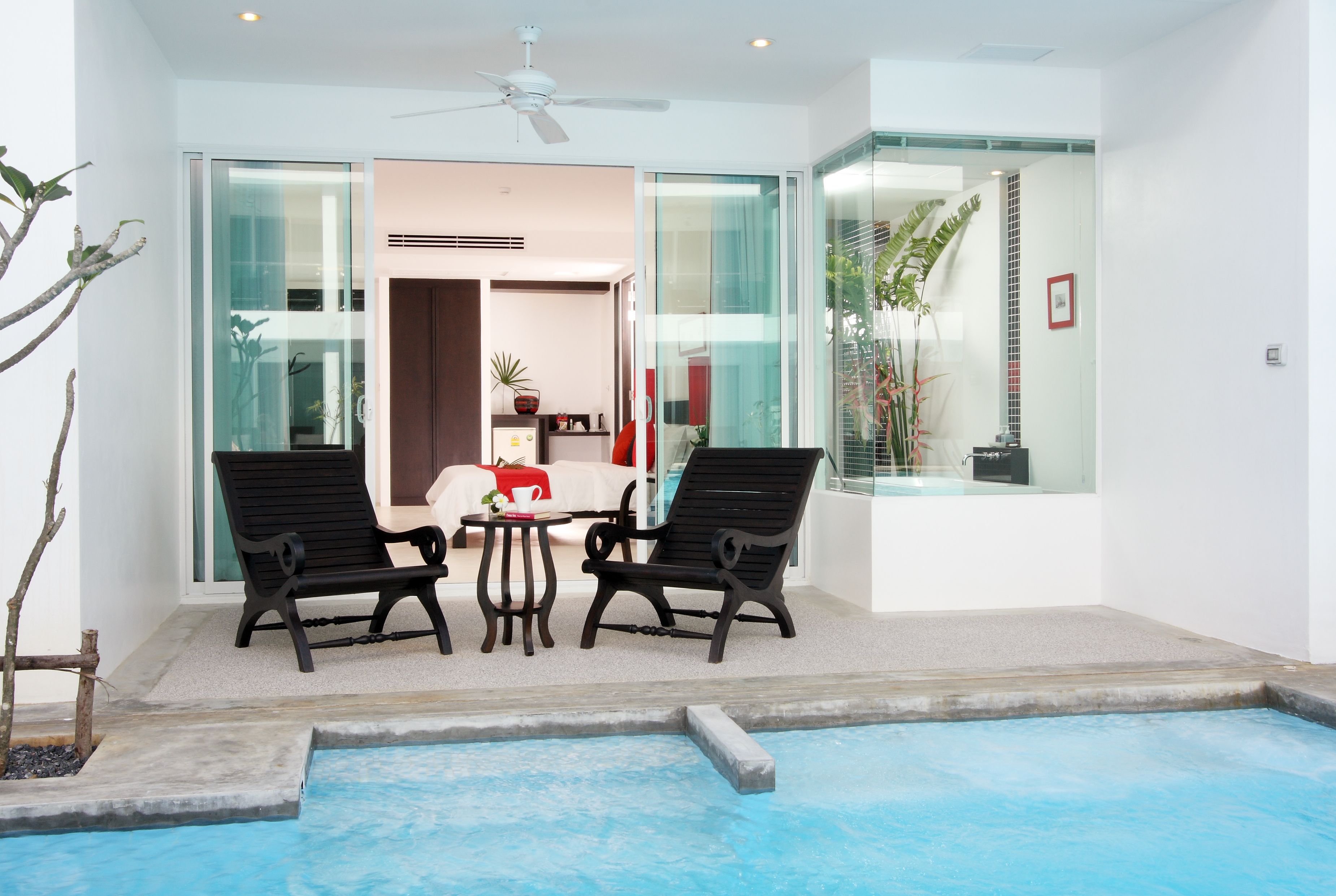 Deluxe Pool Access