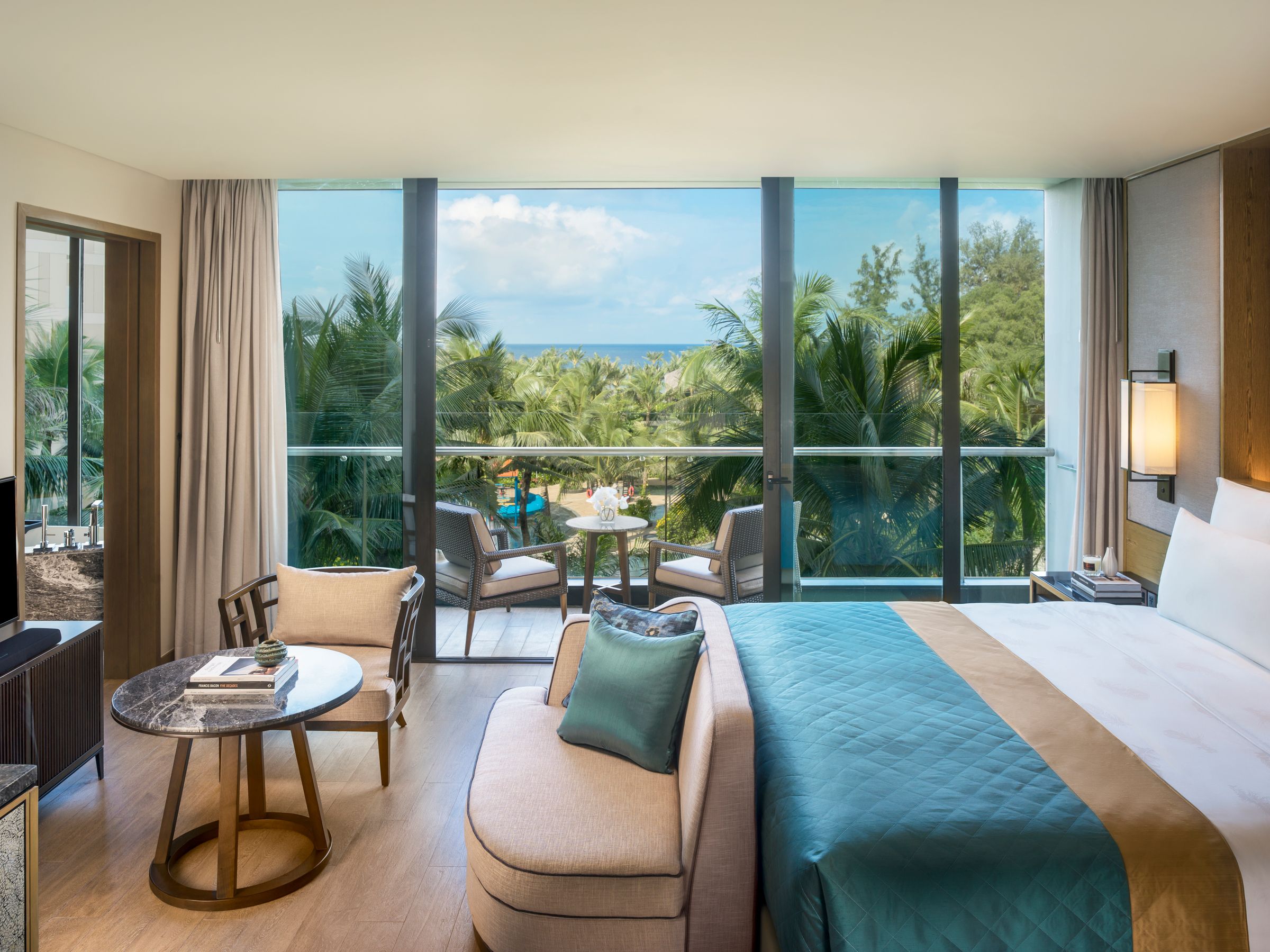1 KING 1 SINGLE - TWO BEDROOM RESIDENCE