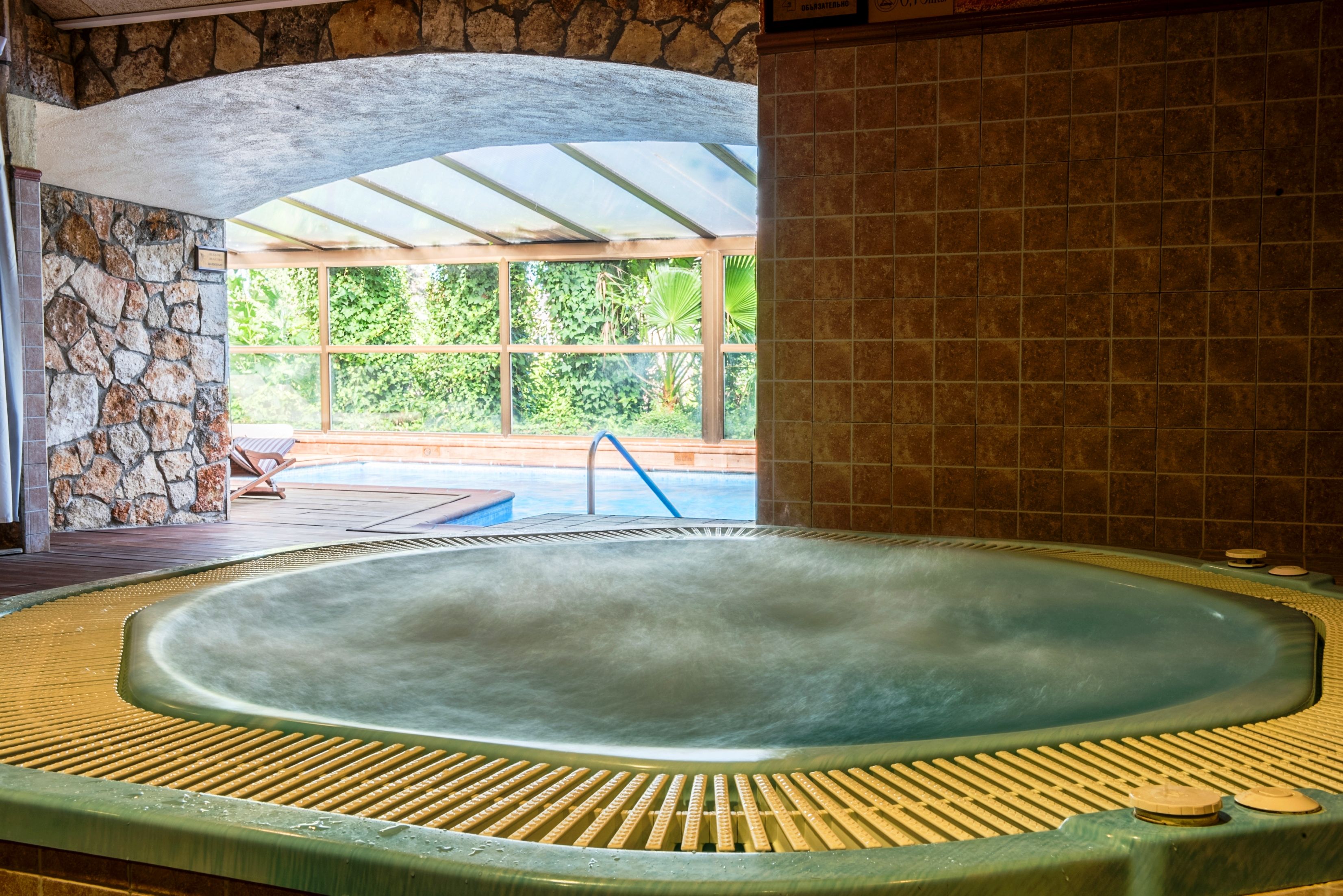 Piscină interioară