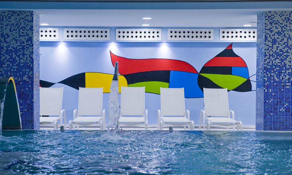 Piscină interioară