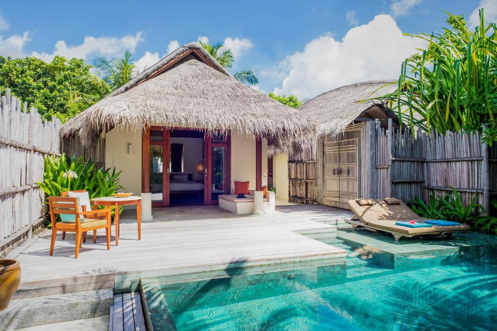 Sunset Beach Pool Villa