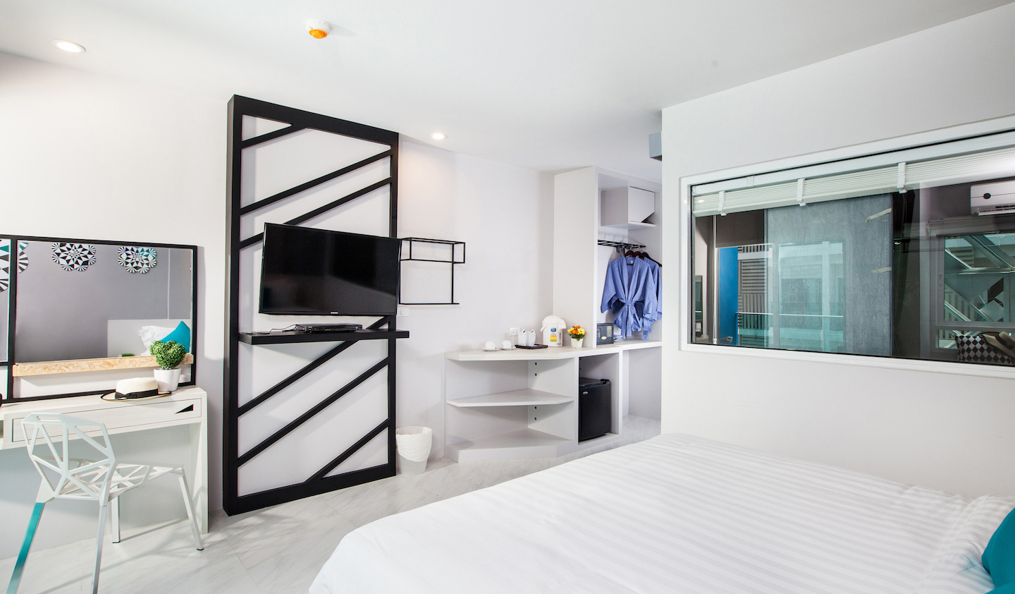 DELUXE ROOM