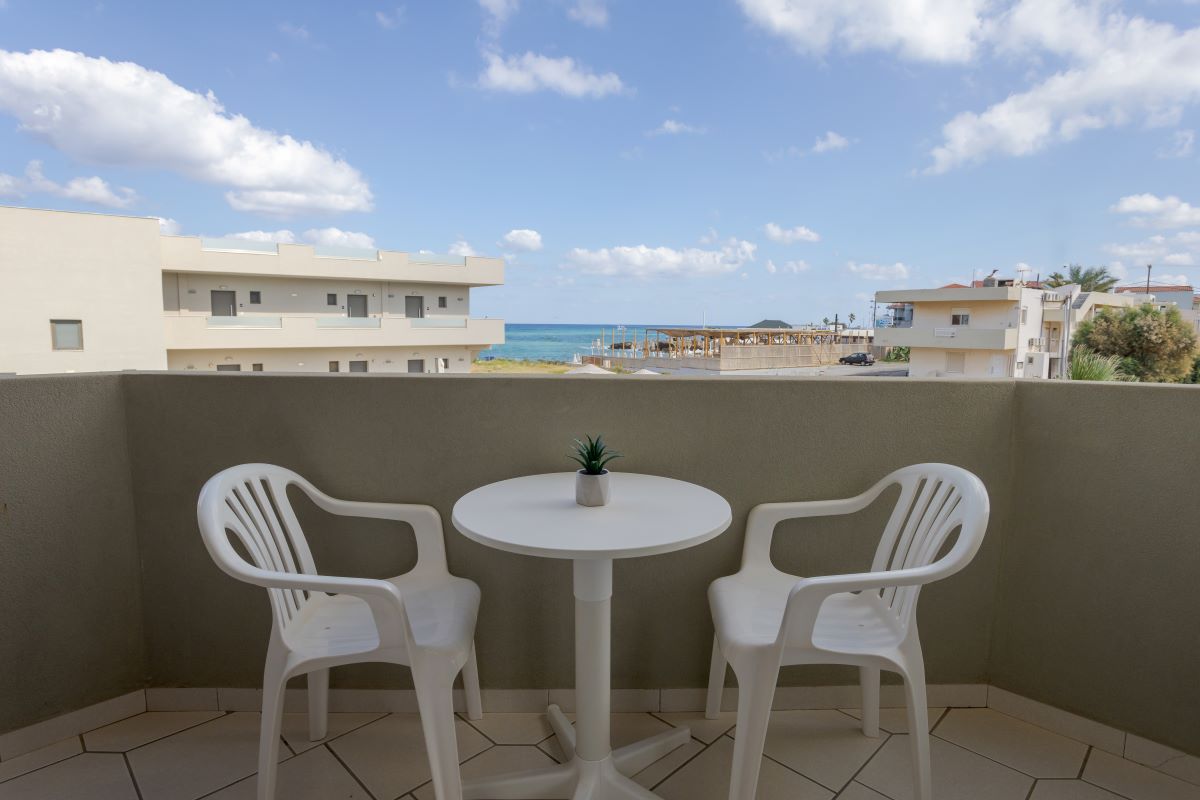  QUADRUPLE APARTMENT BALCONY  OR TERRACE
