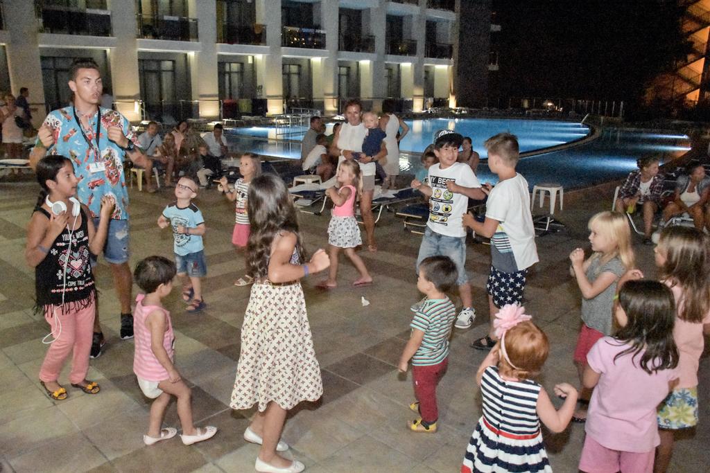 Mini Club