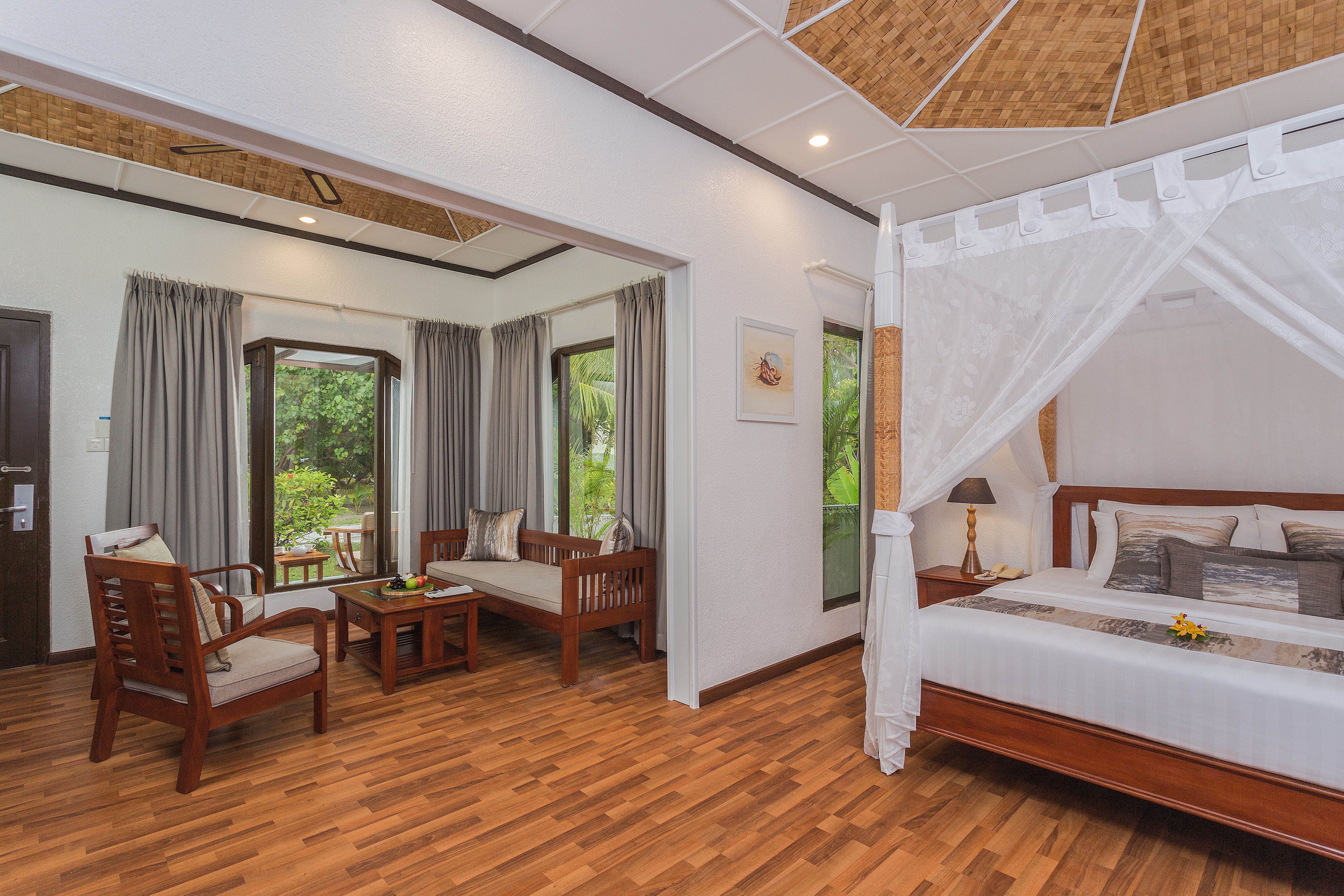Deluxe Beachfront  Room