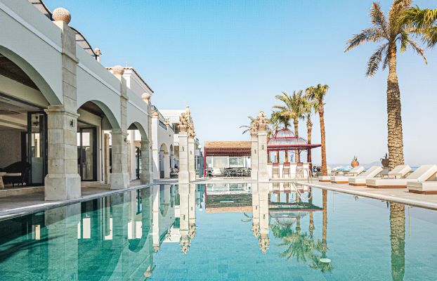 19-resort-by-the-pool-grecotel-plaza-beach-house-crete-31600.jpg