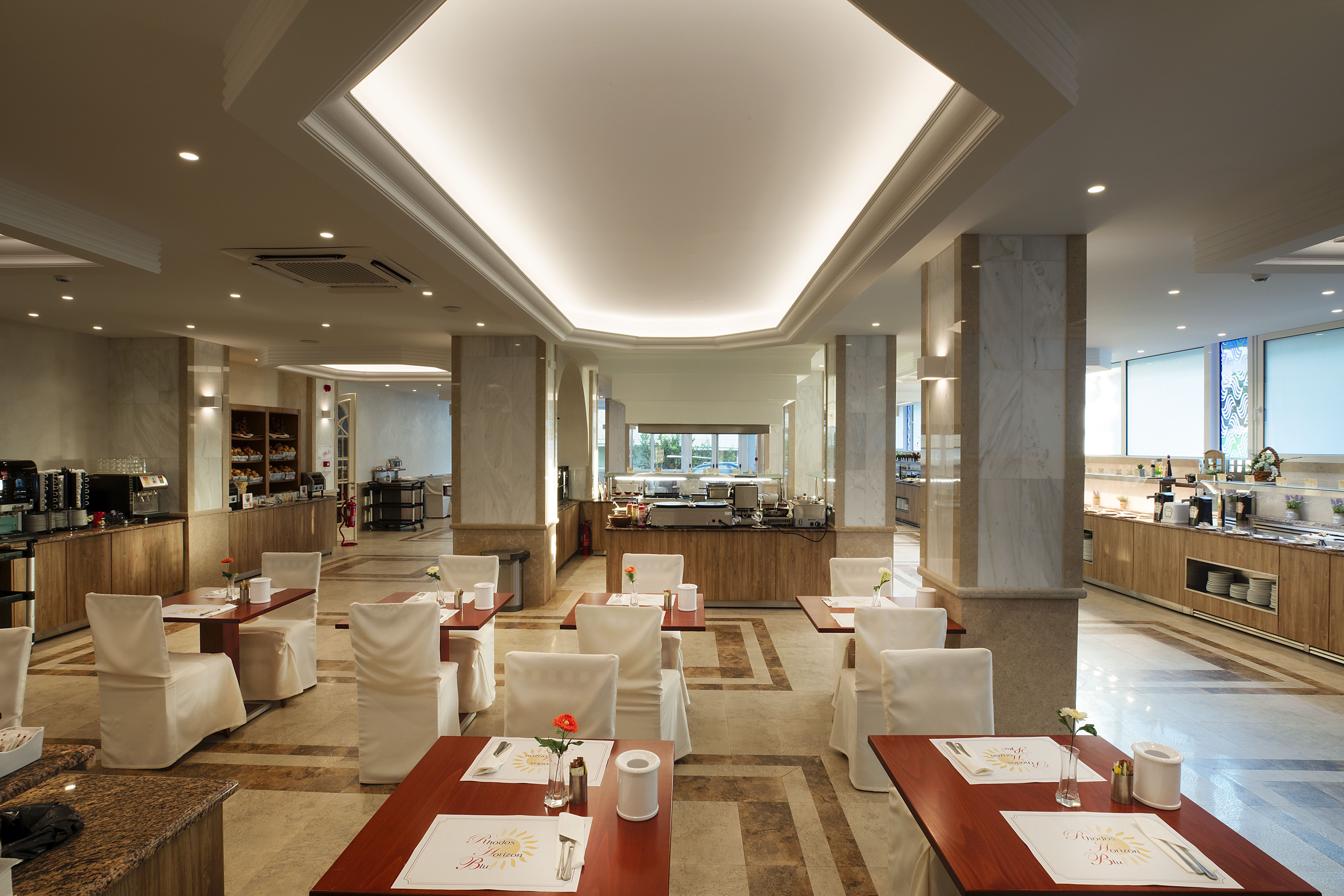 MAIN RESTAURANT 