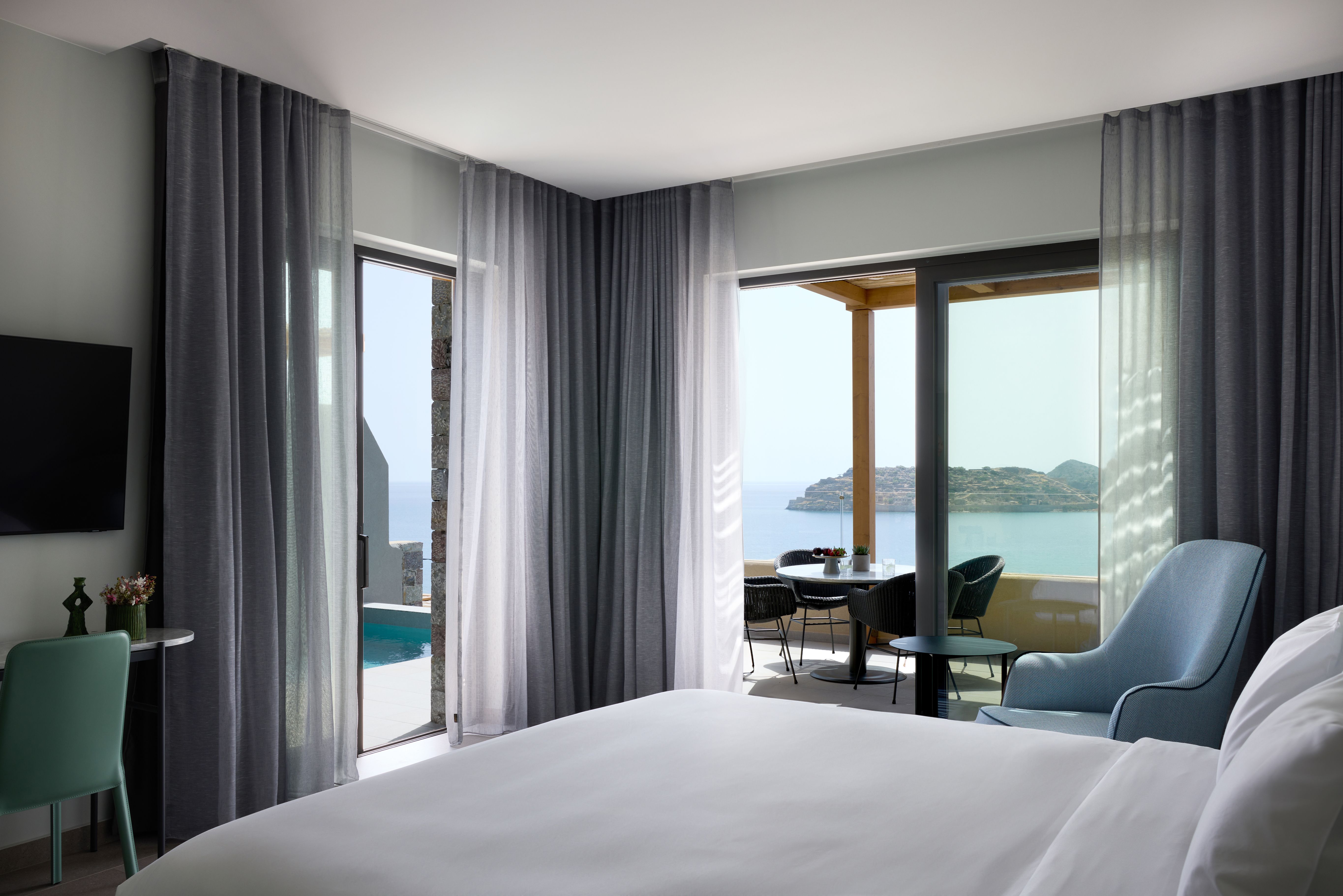 Executive Suite with Private Pool Sea View