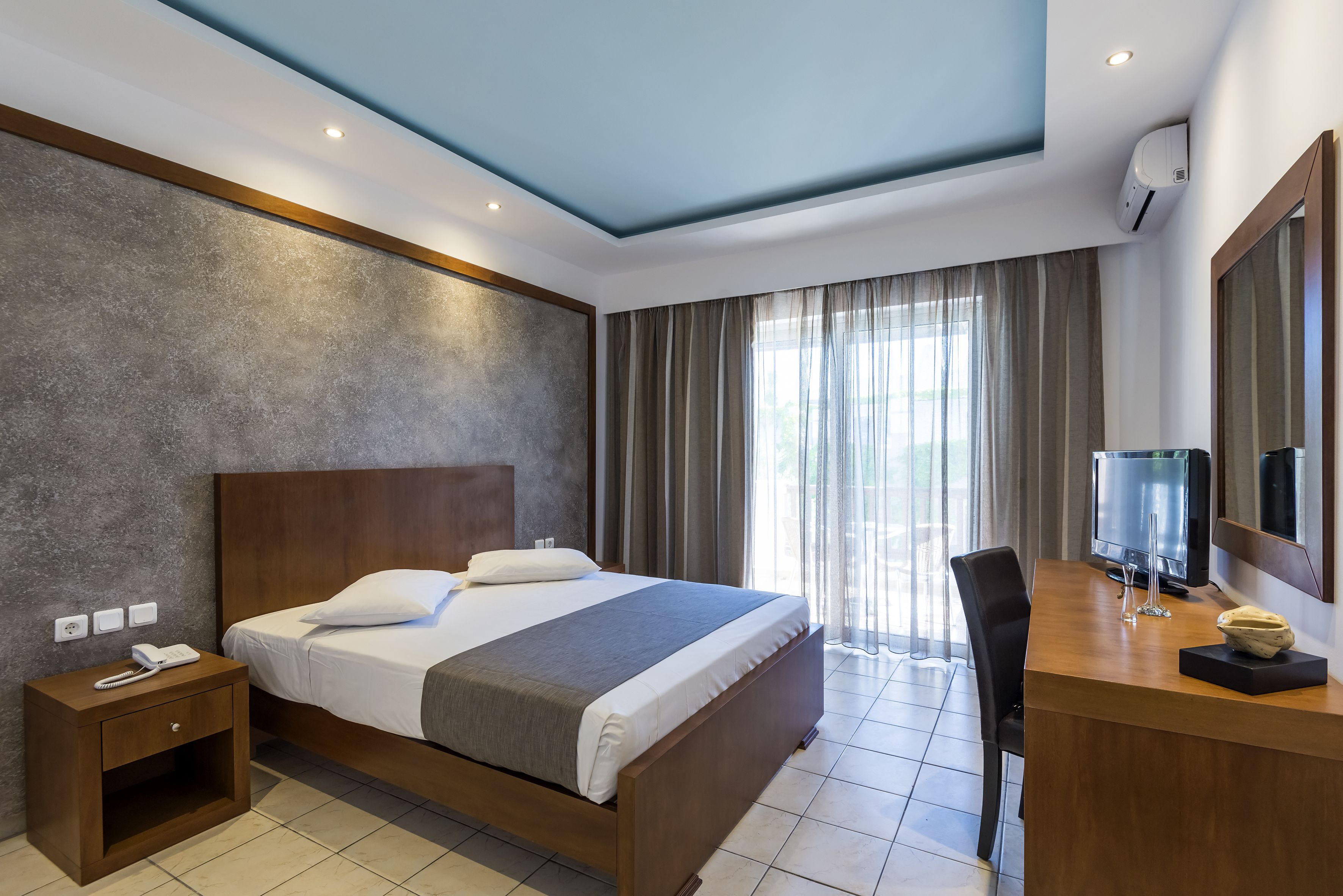 DOUBLE SUPERIOR ROOM