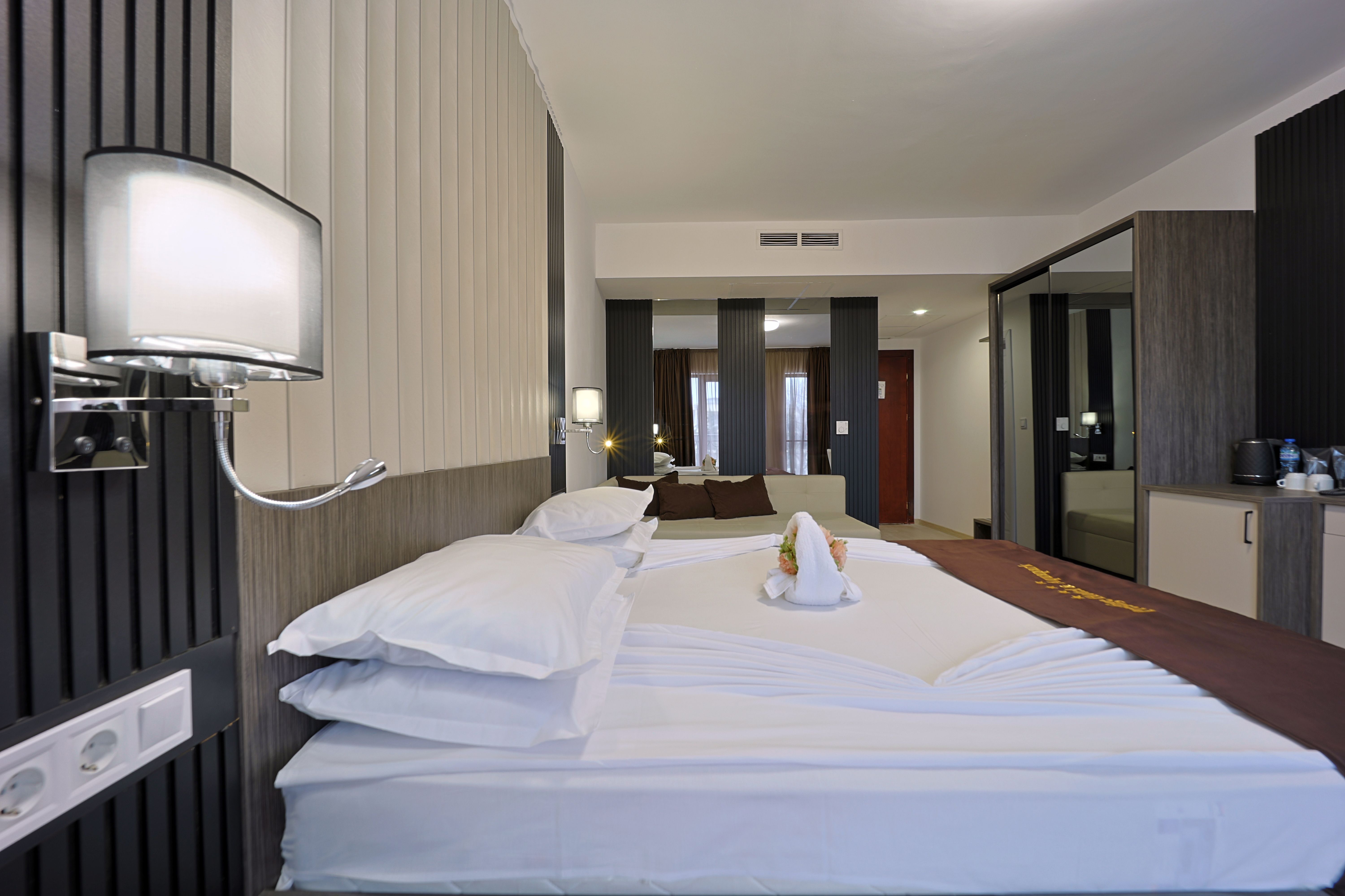 DOUBLE ROOM SINGLE USE
