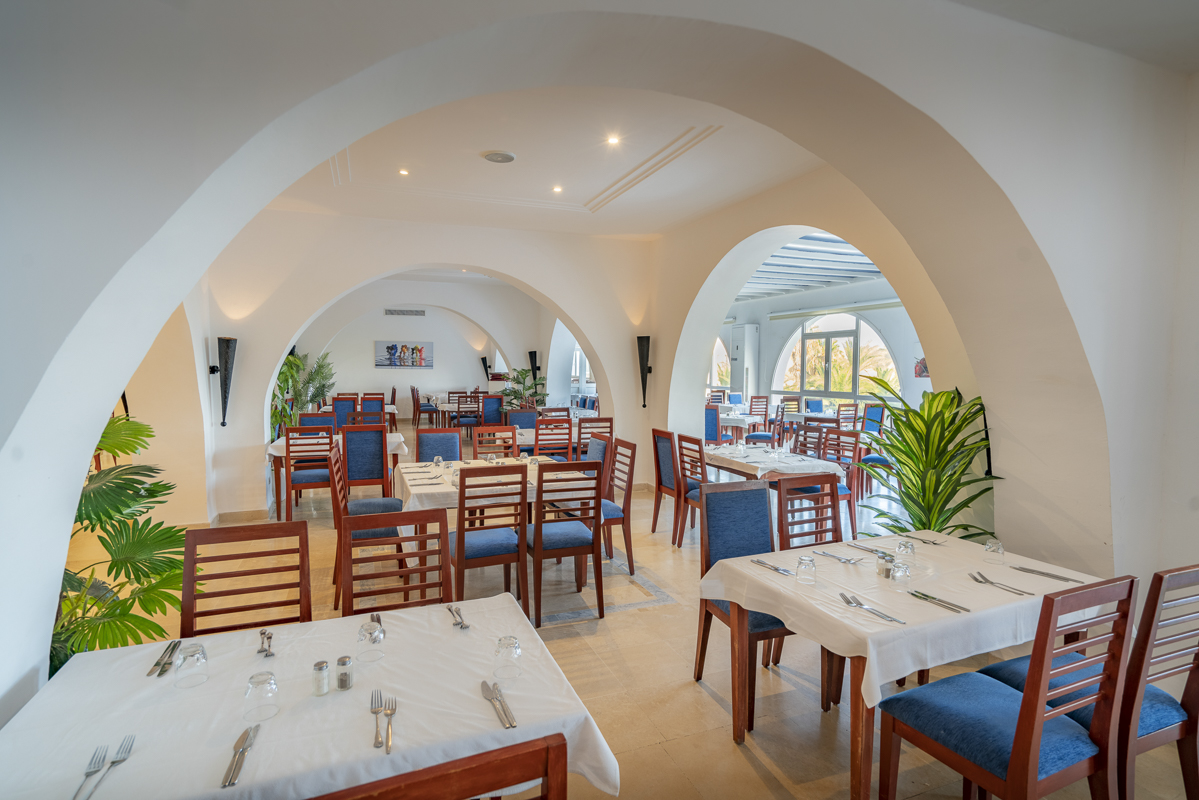 MAIN RESTAURANT