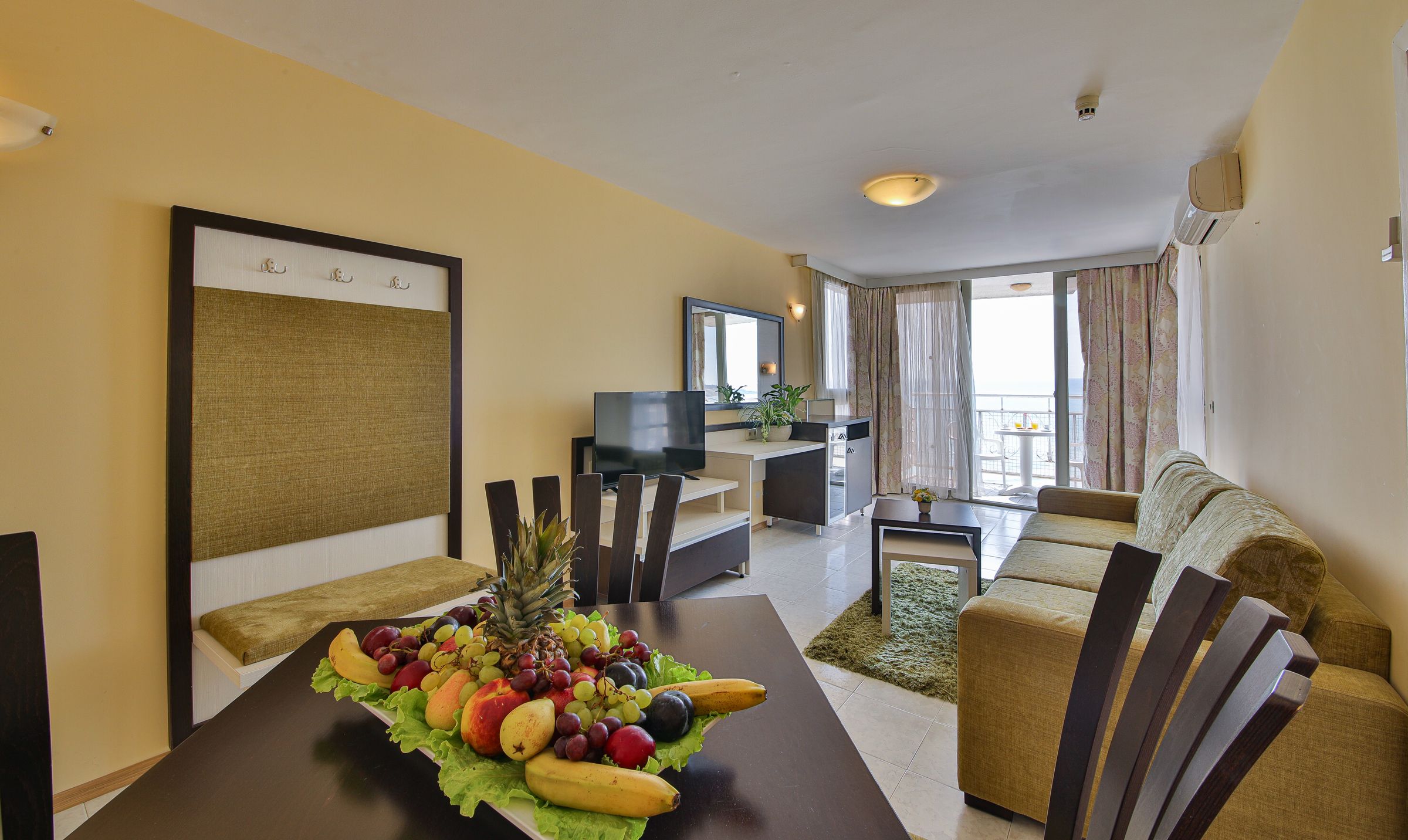 	STANDARD ROOM (SEAVIEW, BALCONY OR TERRACE)