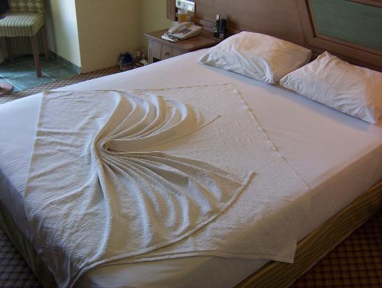 our-bed-with-top-sheet.jpg