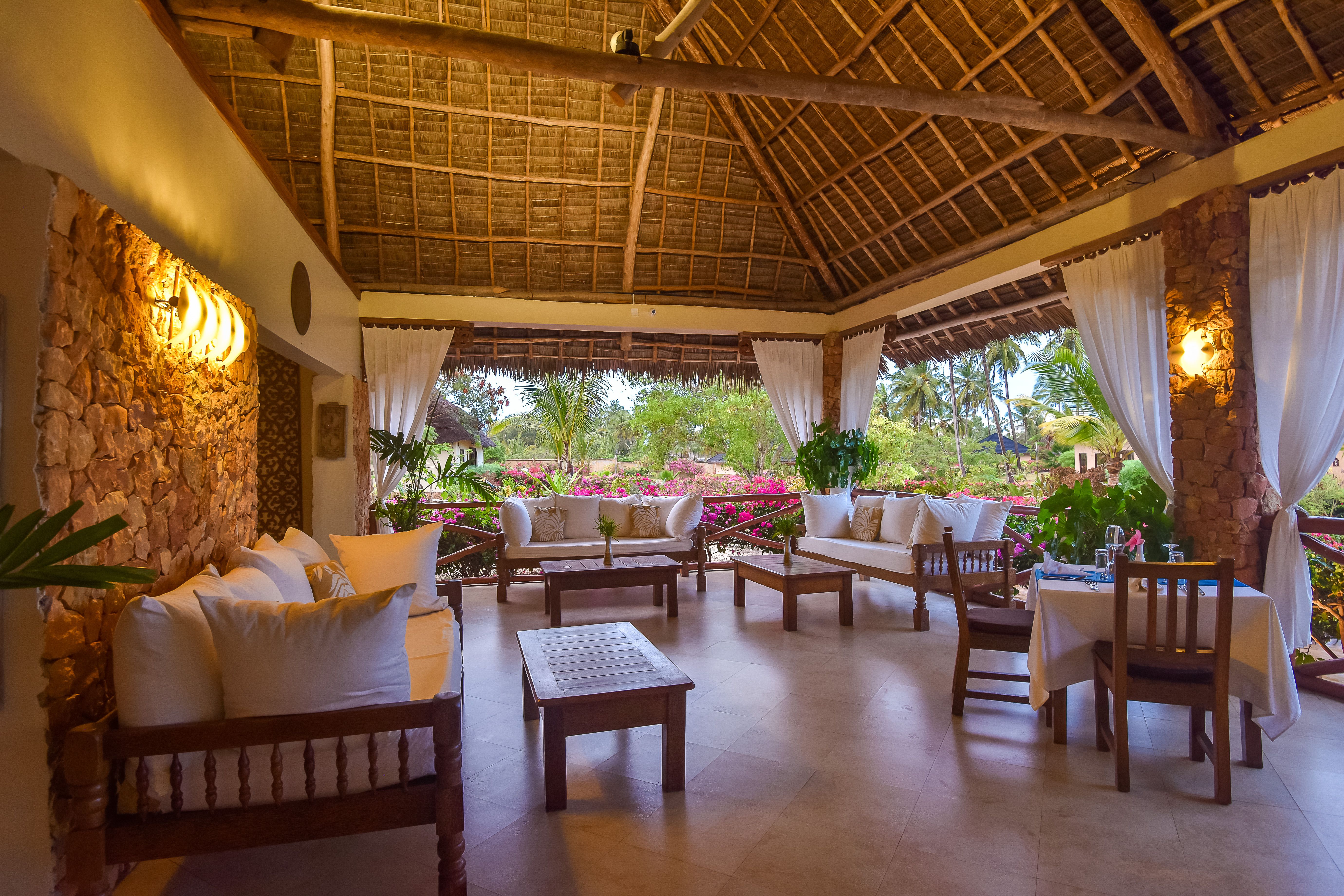 MAIN RESTAURANT