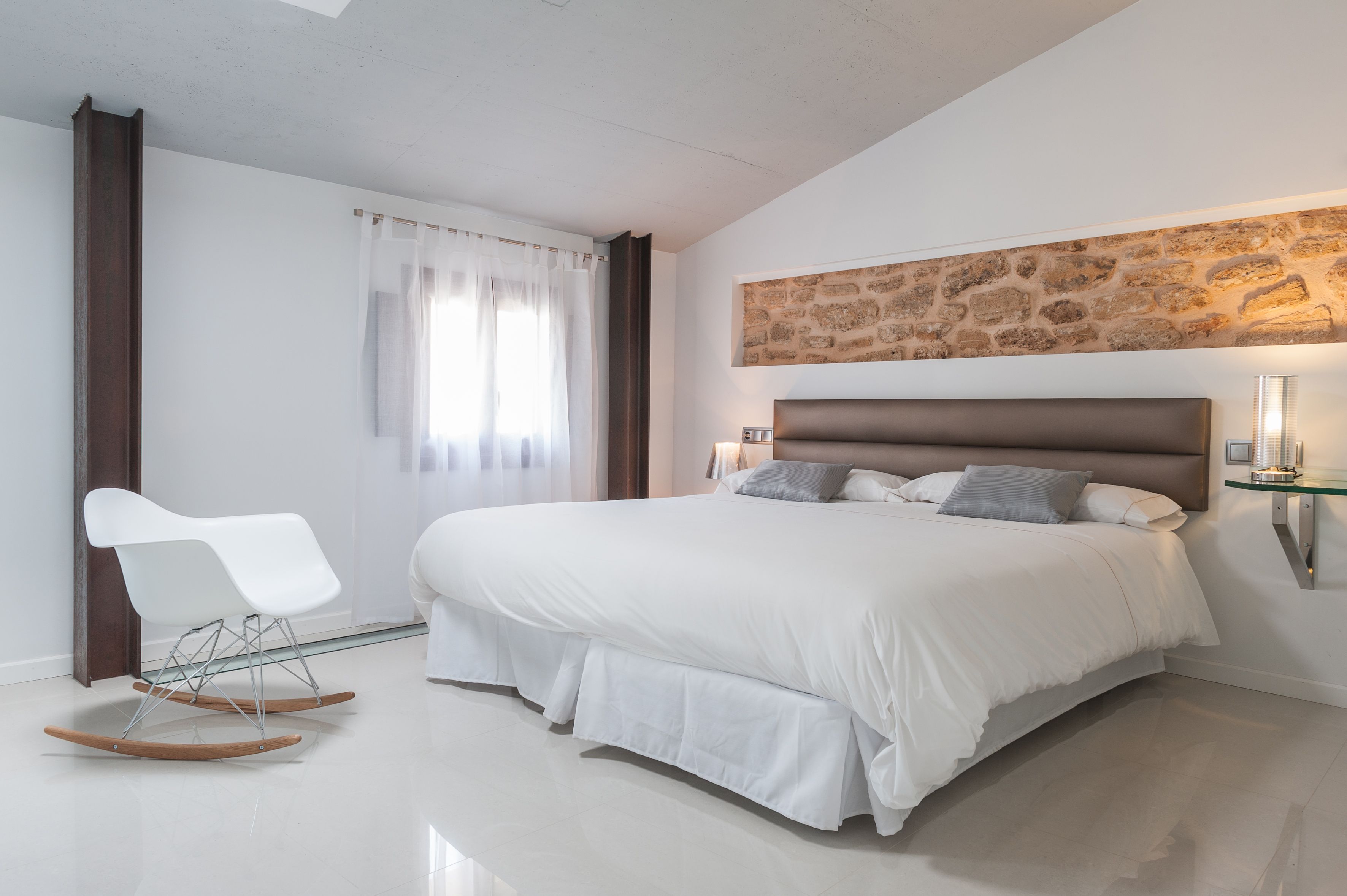DOUBLE QUEEN SIZE BED