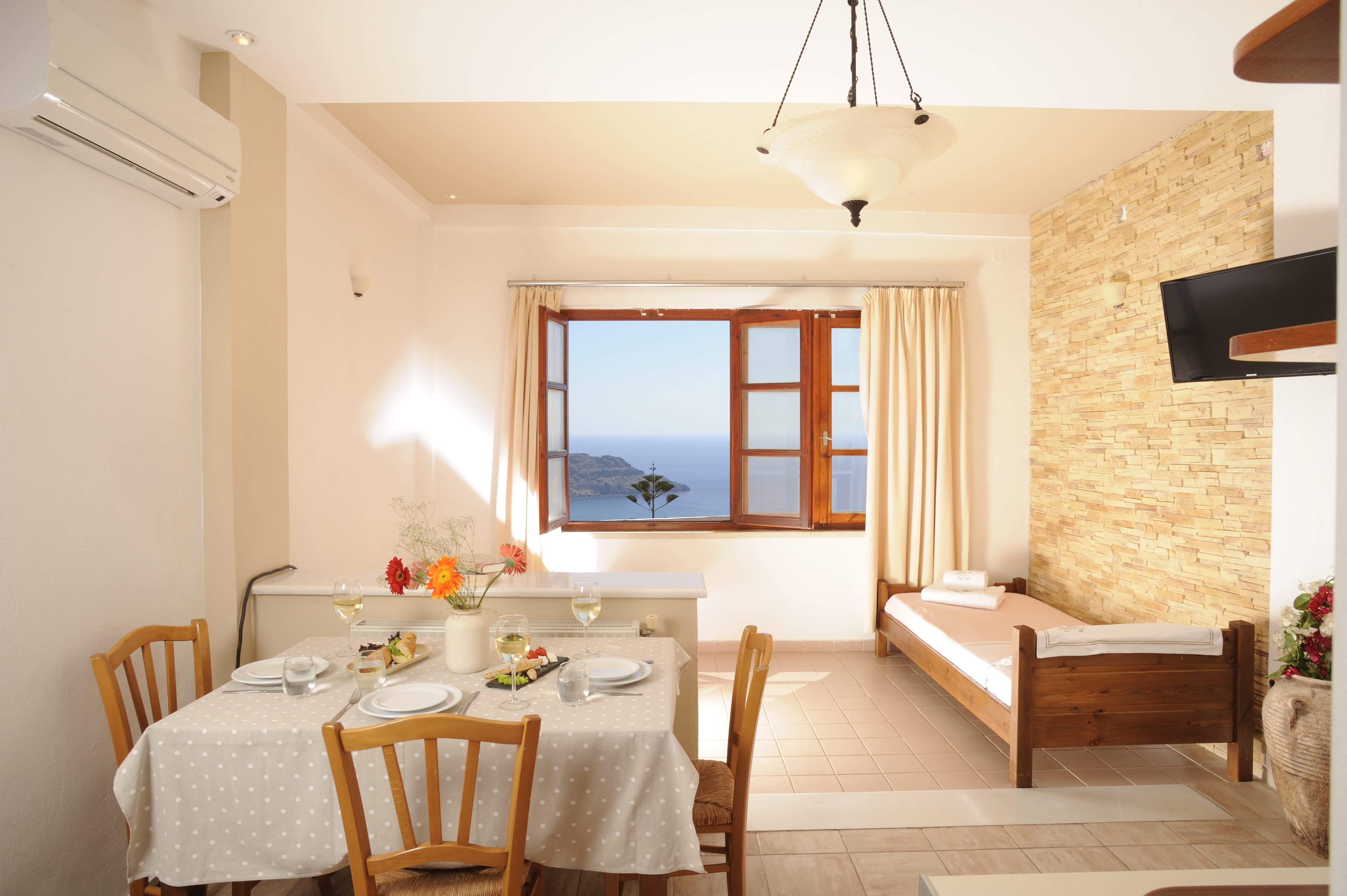 1 bedroom superior suite sea view 