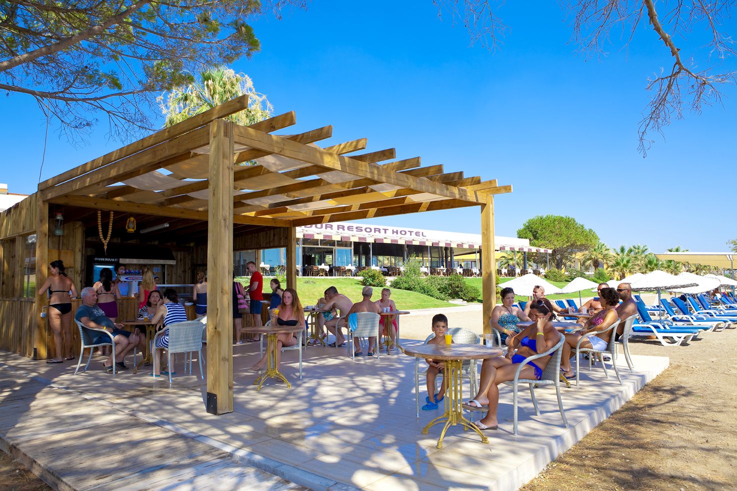 POOL BAR