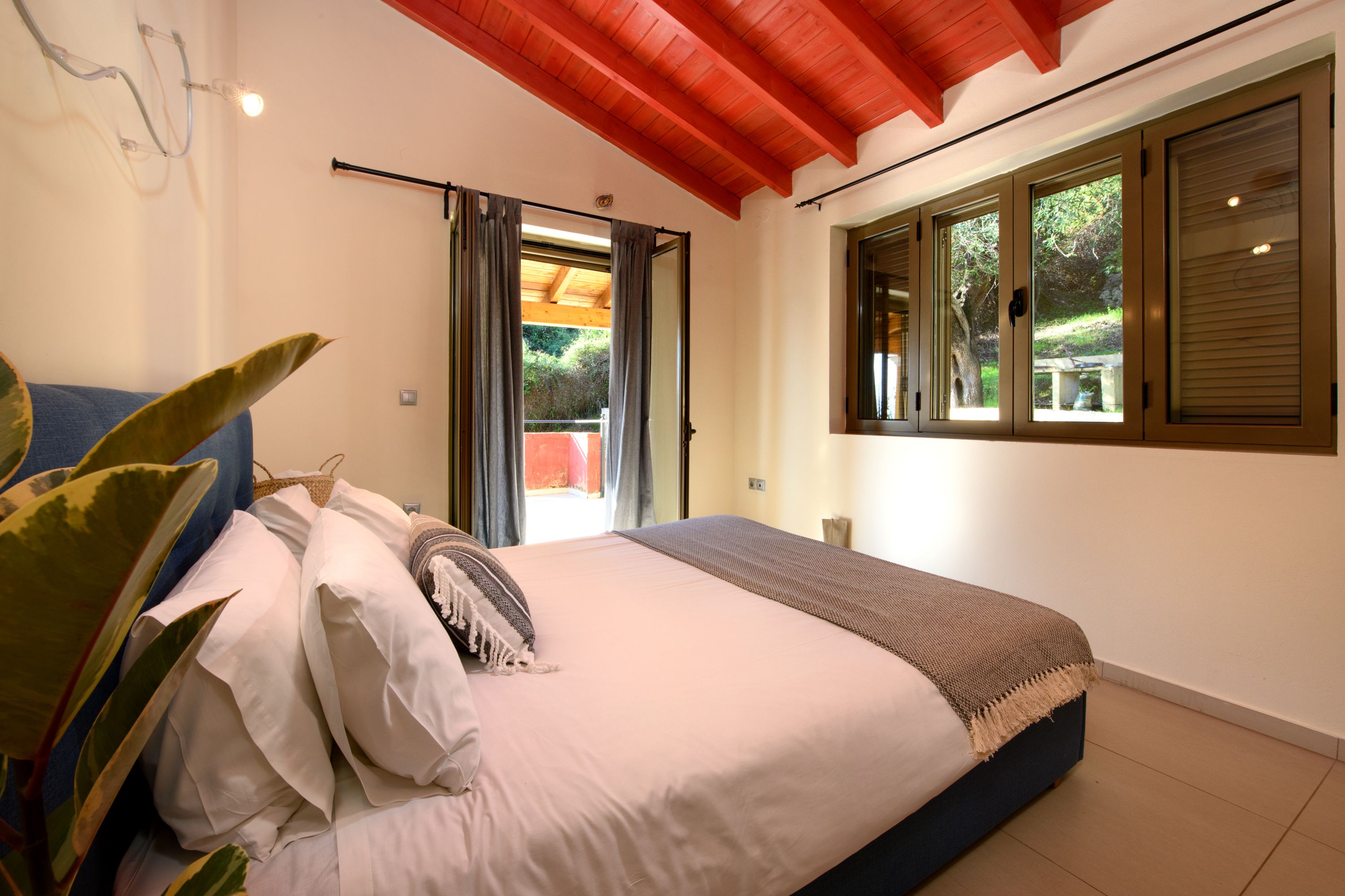 Infinity Seaview Apartment