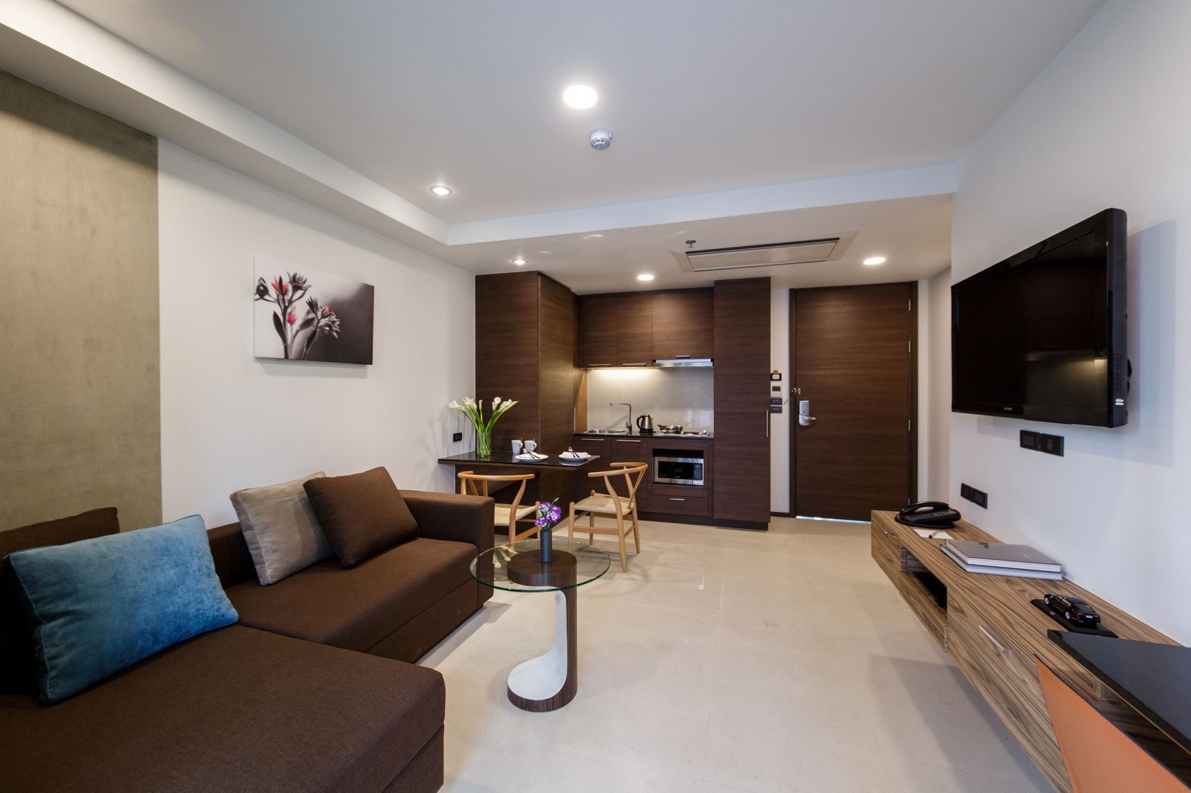 One Bedroom Deluxe Suite