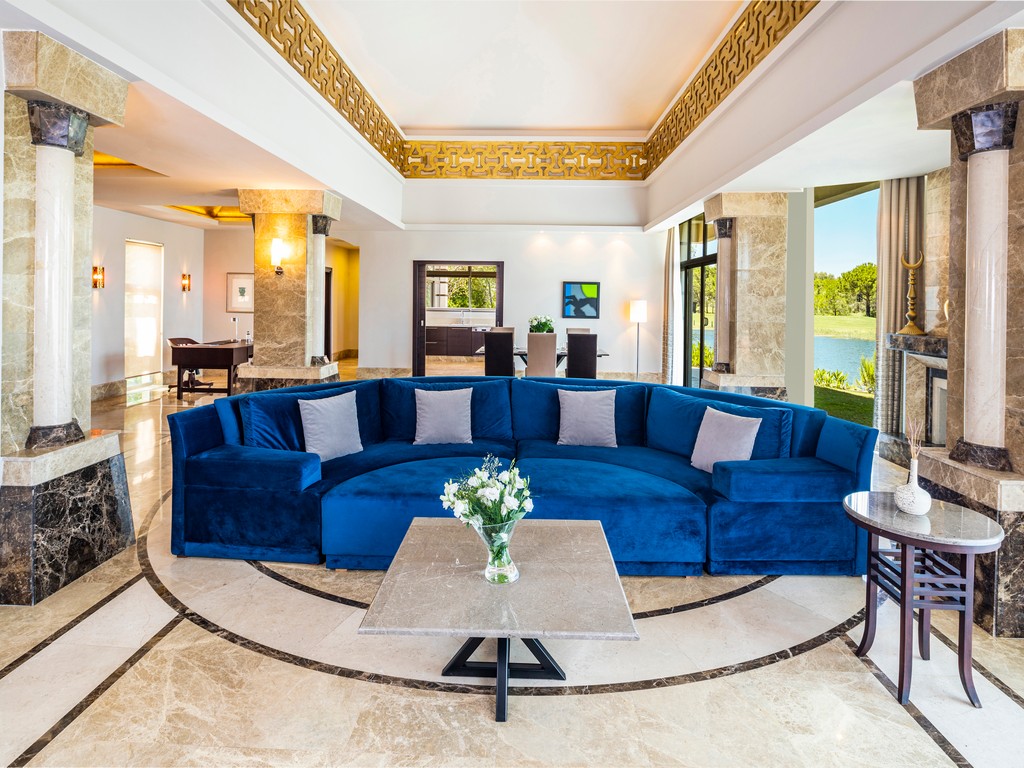 PRESIDENTIAL VILLA