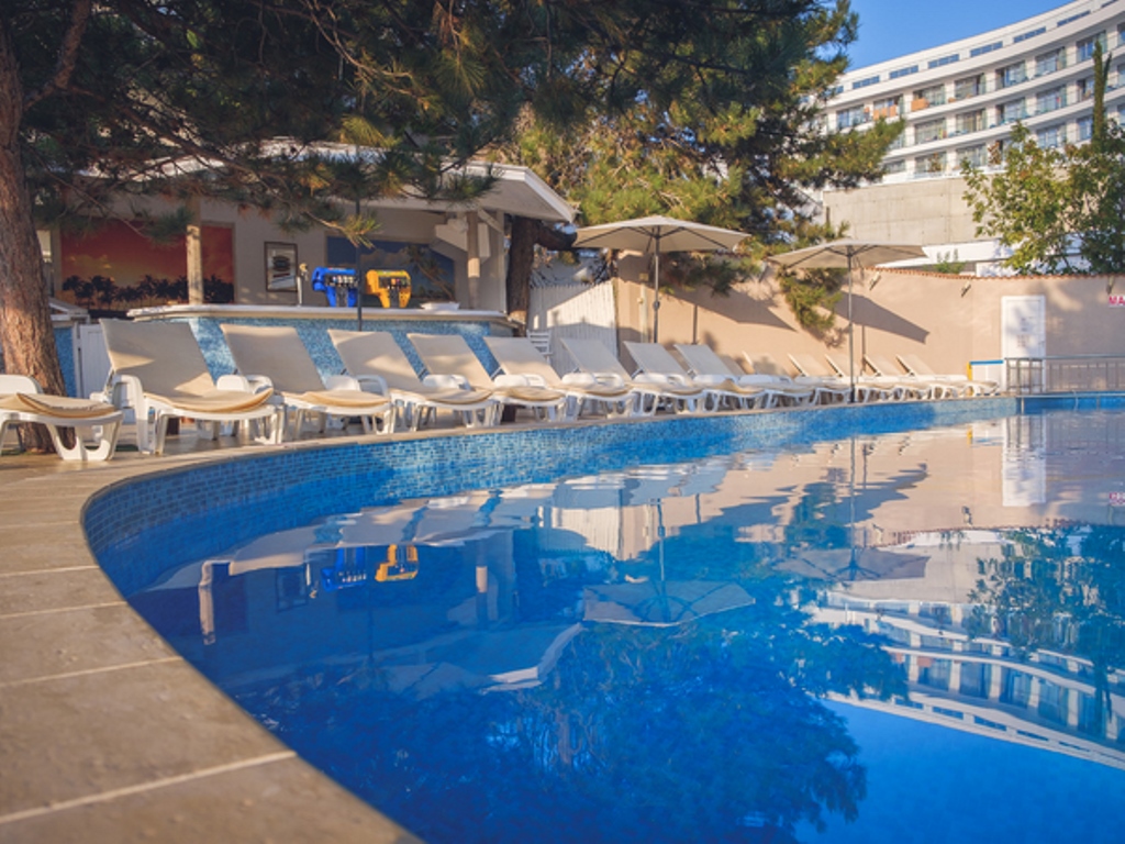 Piscina deschisă