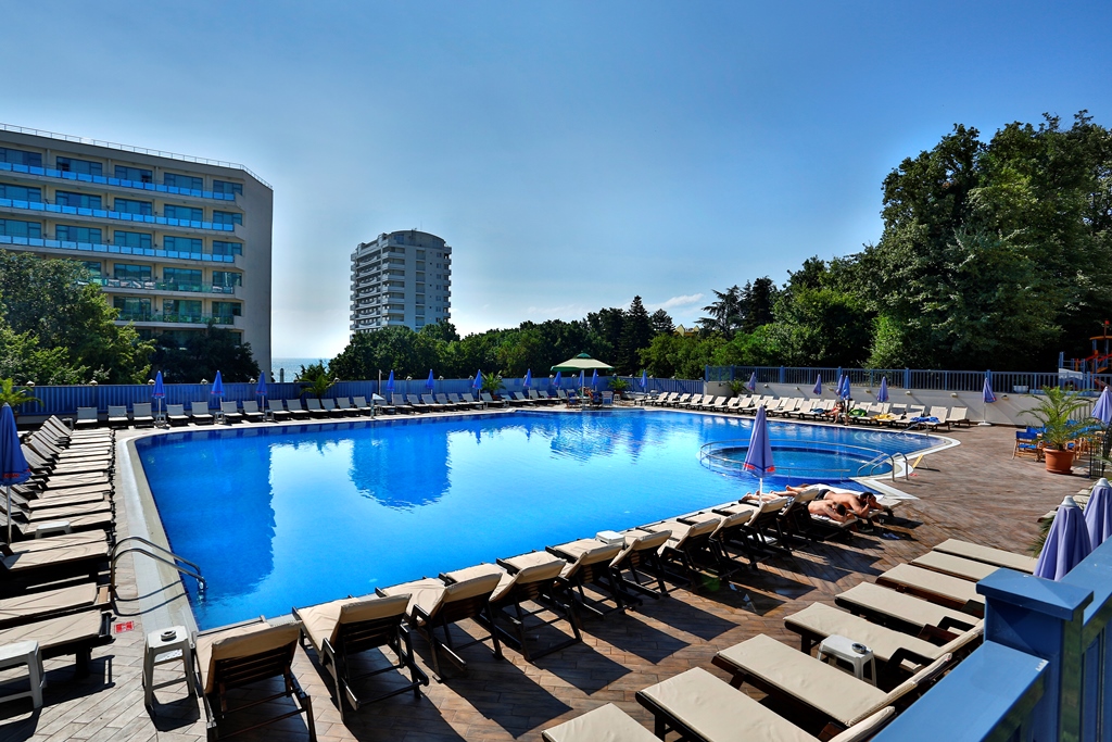 Piscina deschisă