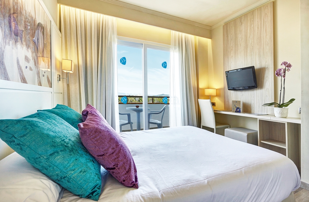 STANDARD ROOM BALCONY OR TERRACE SINGLE USE