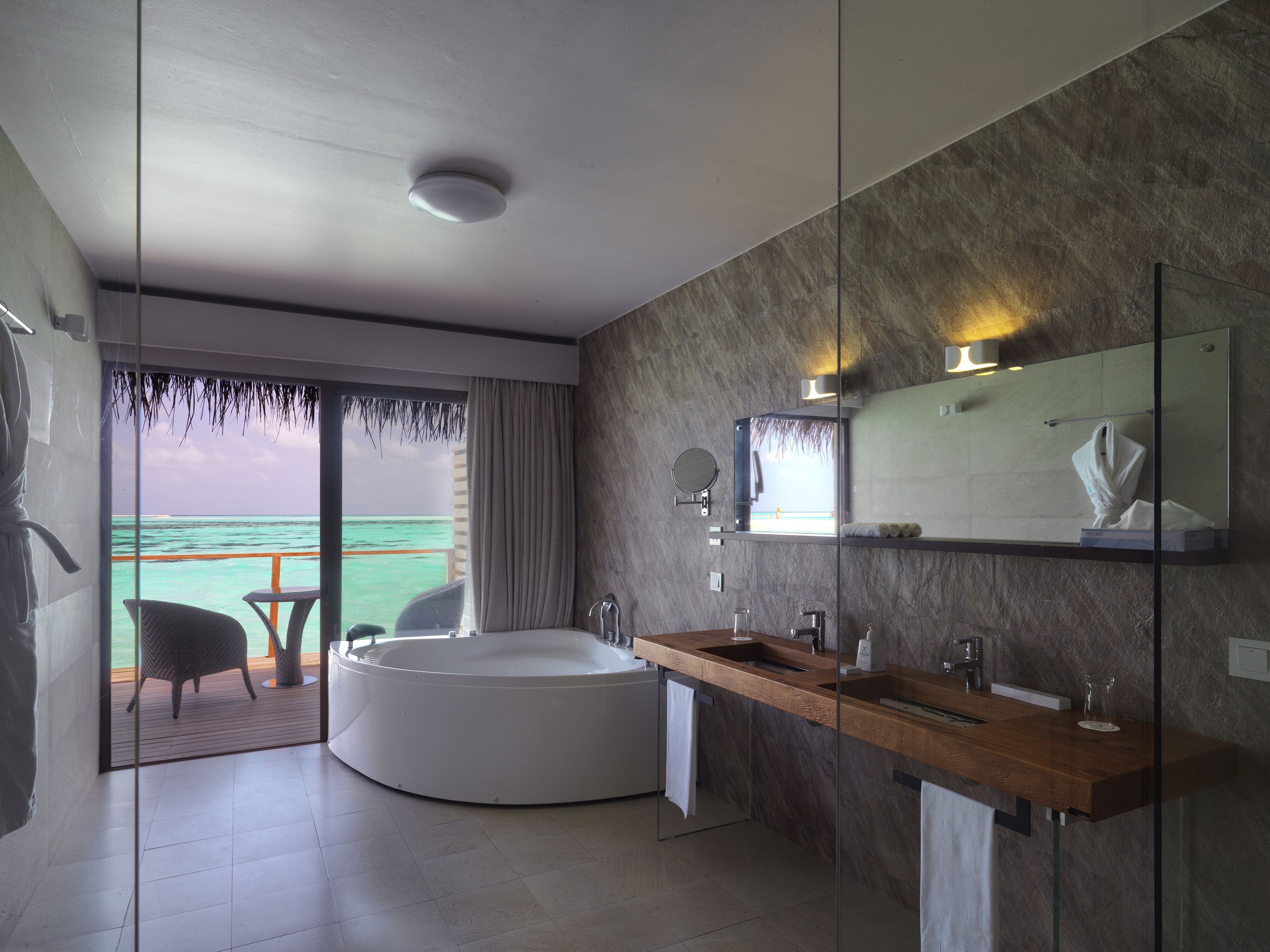 Lagoon Suite