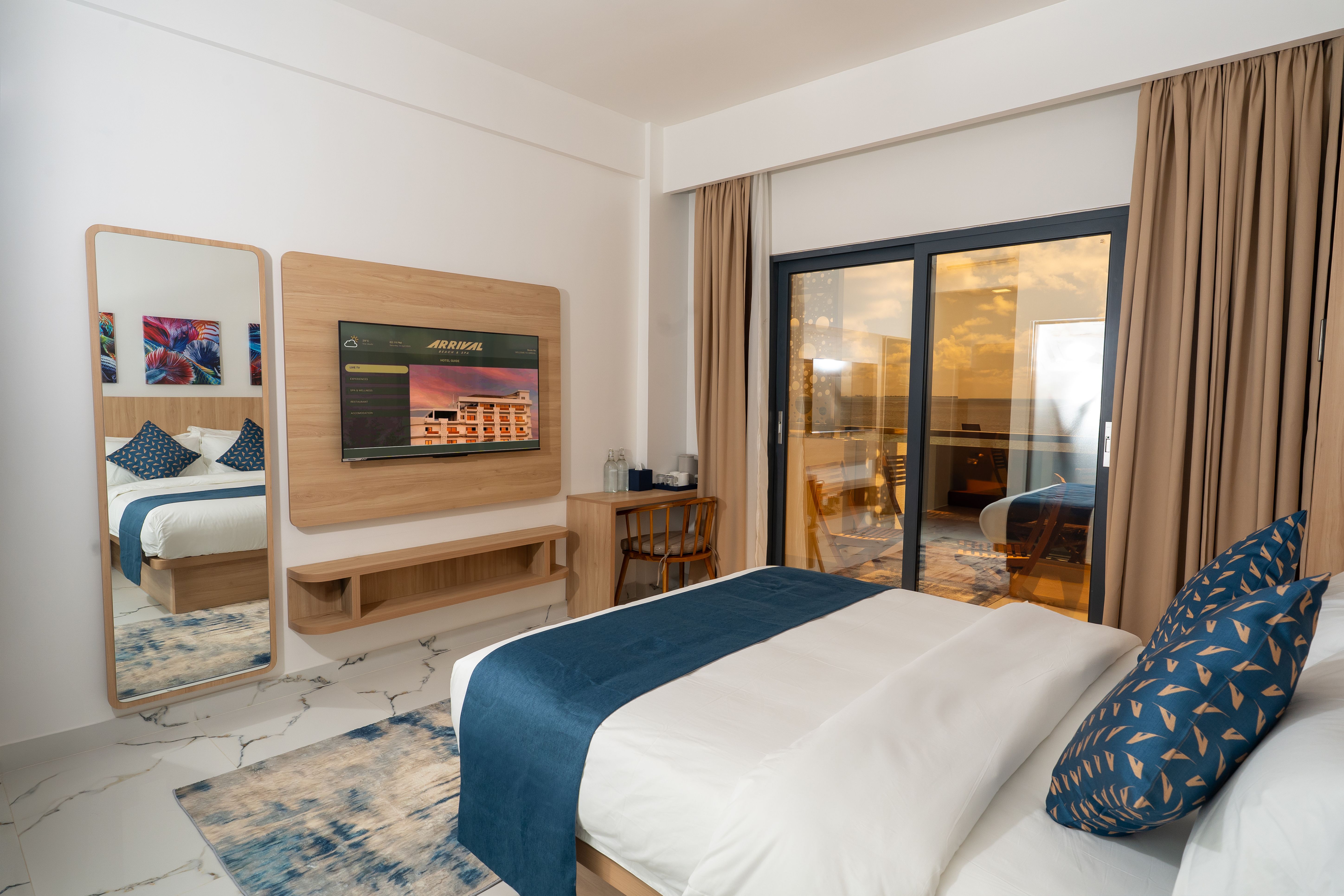  DELUXE SEAVIEW WITH BALCONY