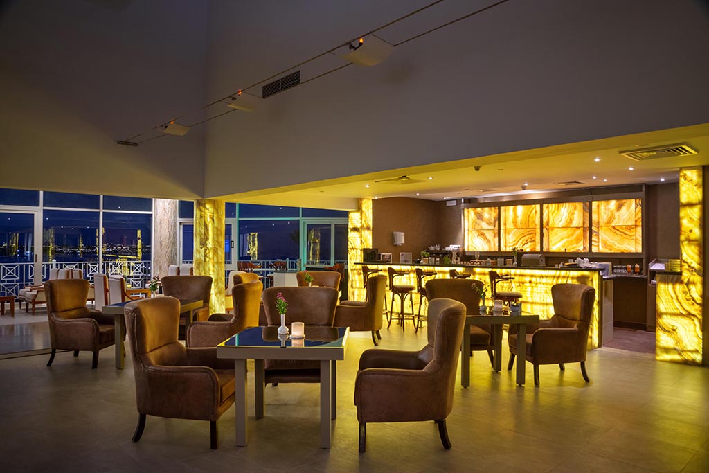 Sky Lounge 