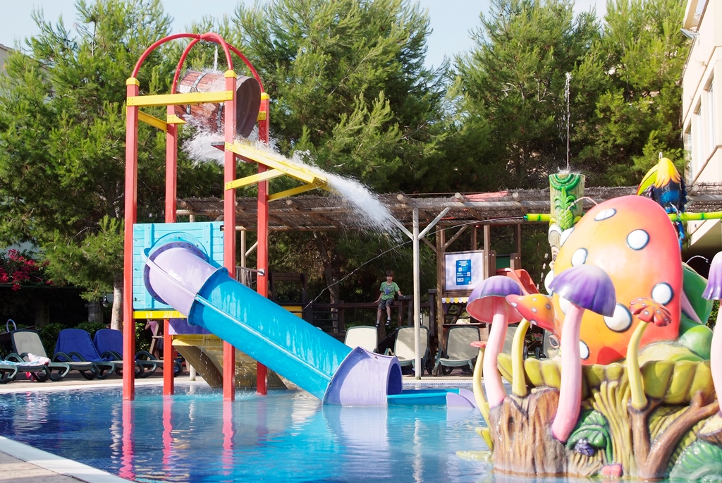 Piscina deschisă
