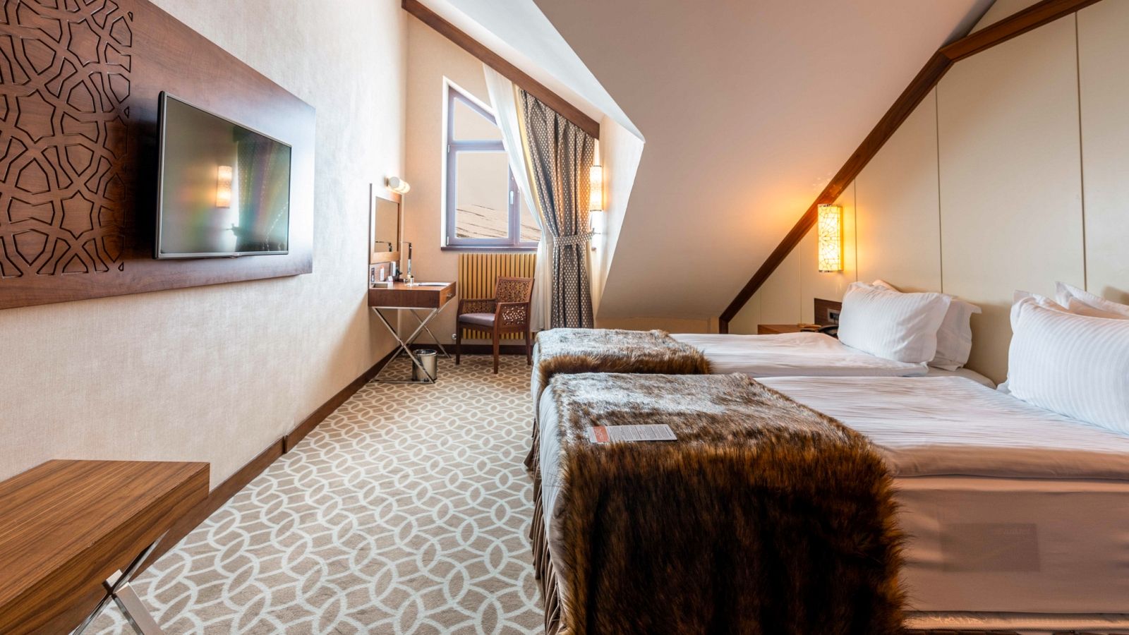 SUPERIOR DELUXE ROOM
