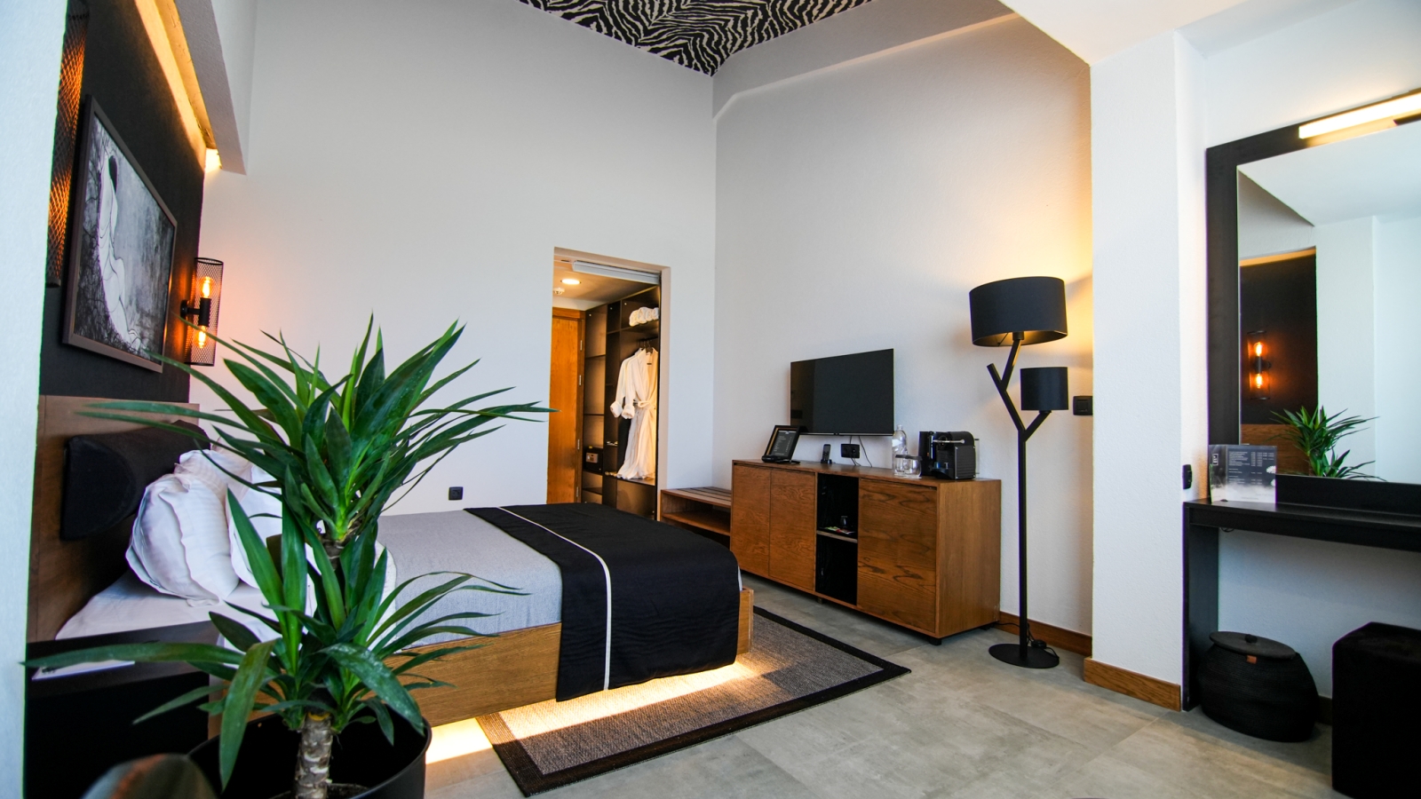 Deluxe Garden Viev Room