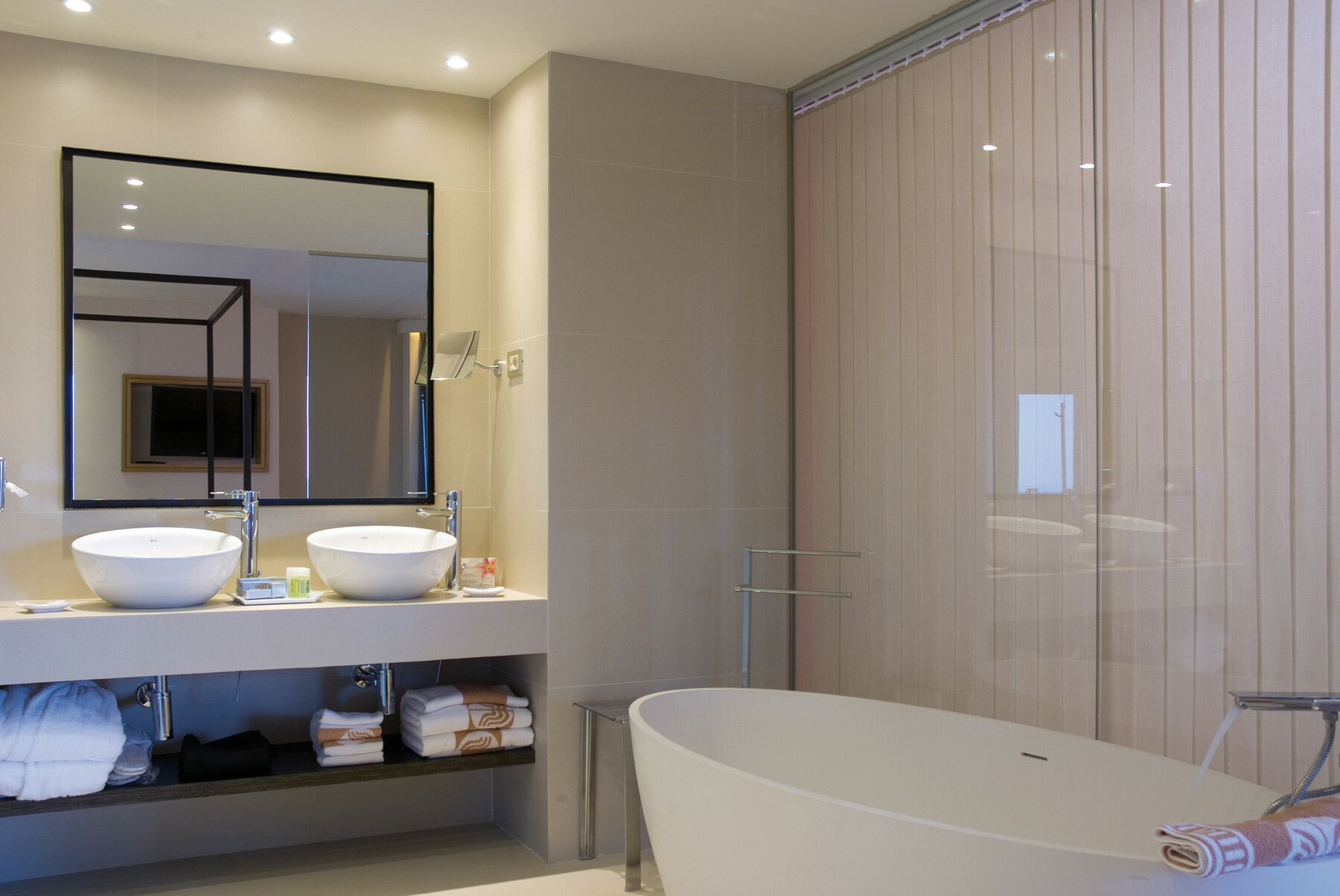 JUNIOR SUITE SEA VIEW BALCONY OR TERRACE 