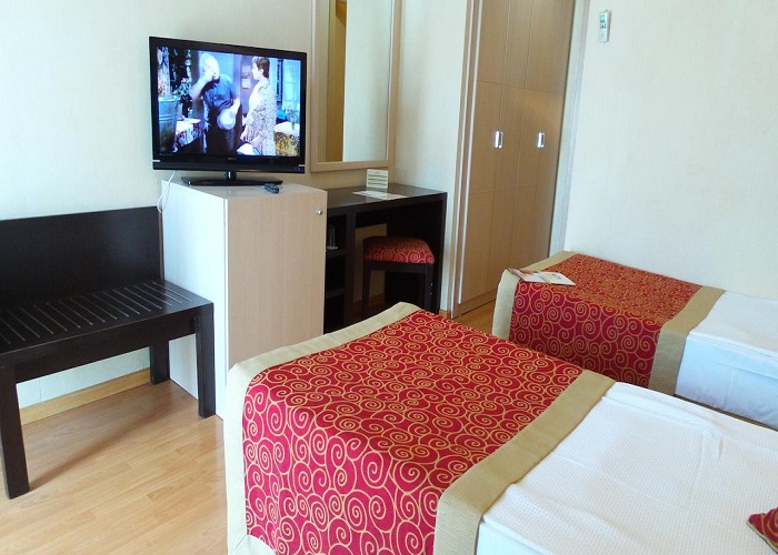 GARDEN RESORT BERGAMOT  4.jpg