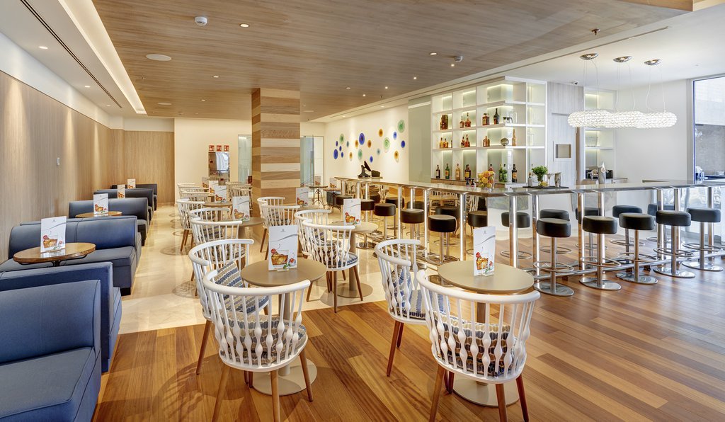 Lobby bar