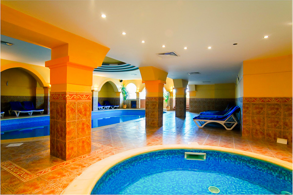 Nessebar, Hotel Festa Panorama, piscina interioara.jpg