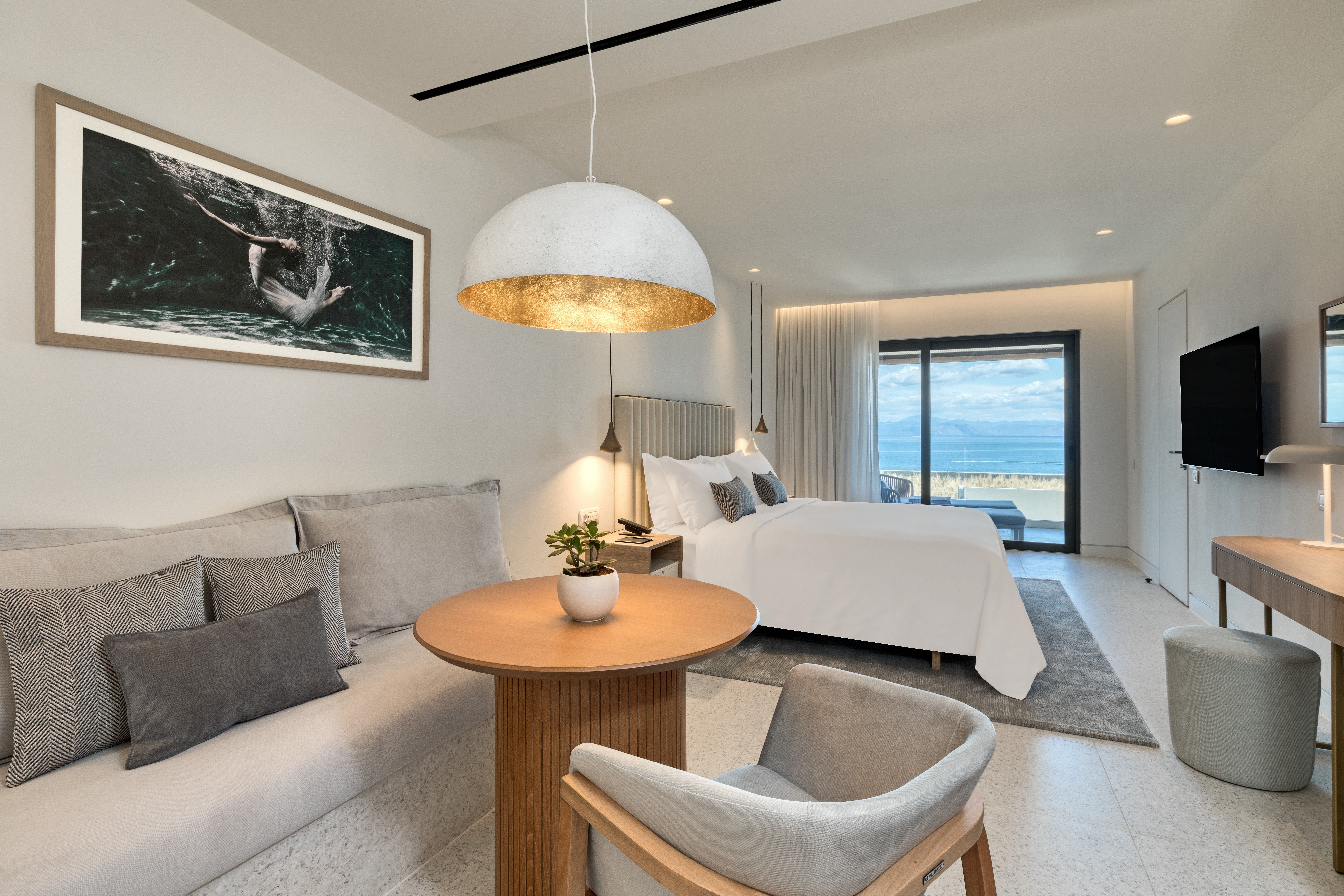 Jade Suite with Outdoor Jacuzzi