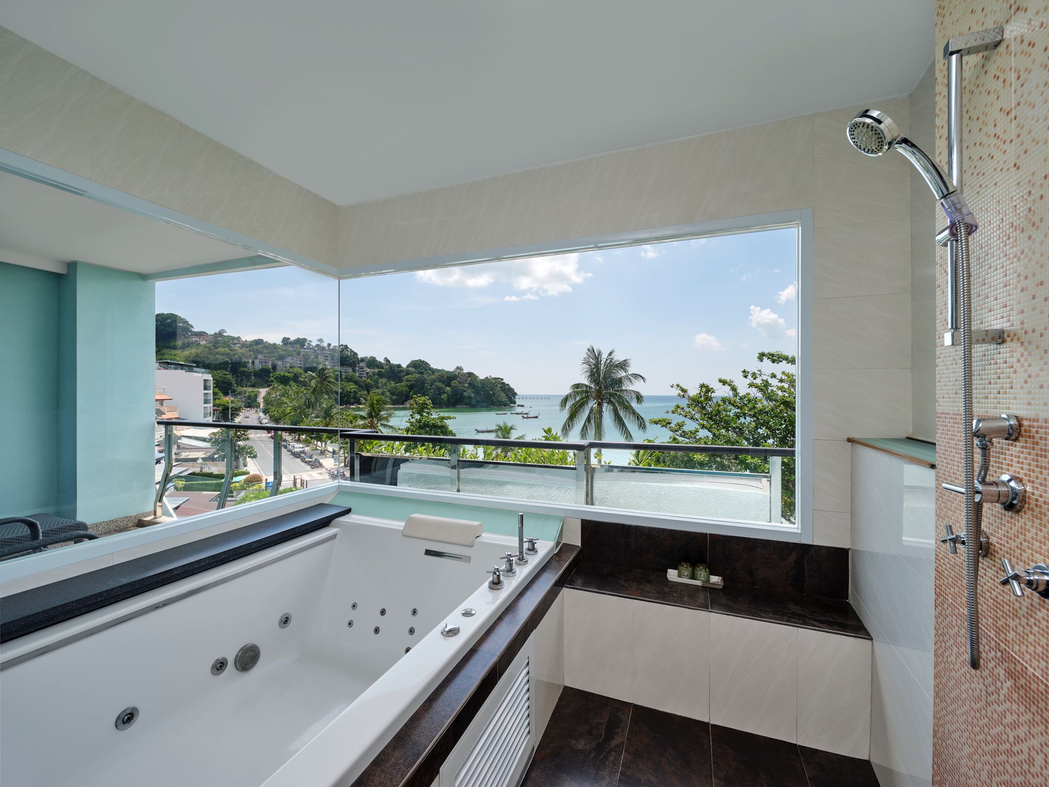 One Bedroom Superior Suite Sea View